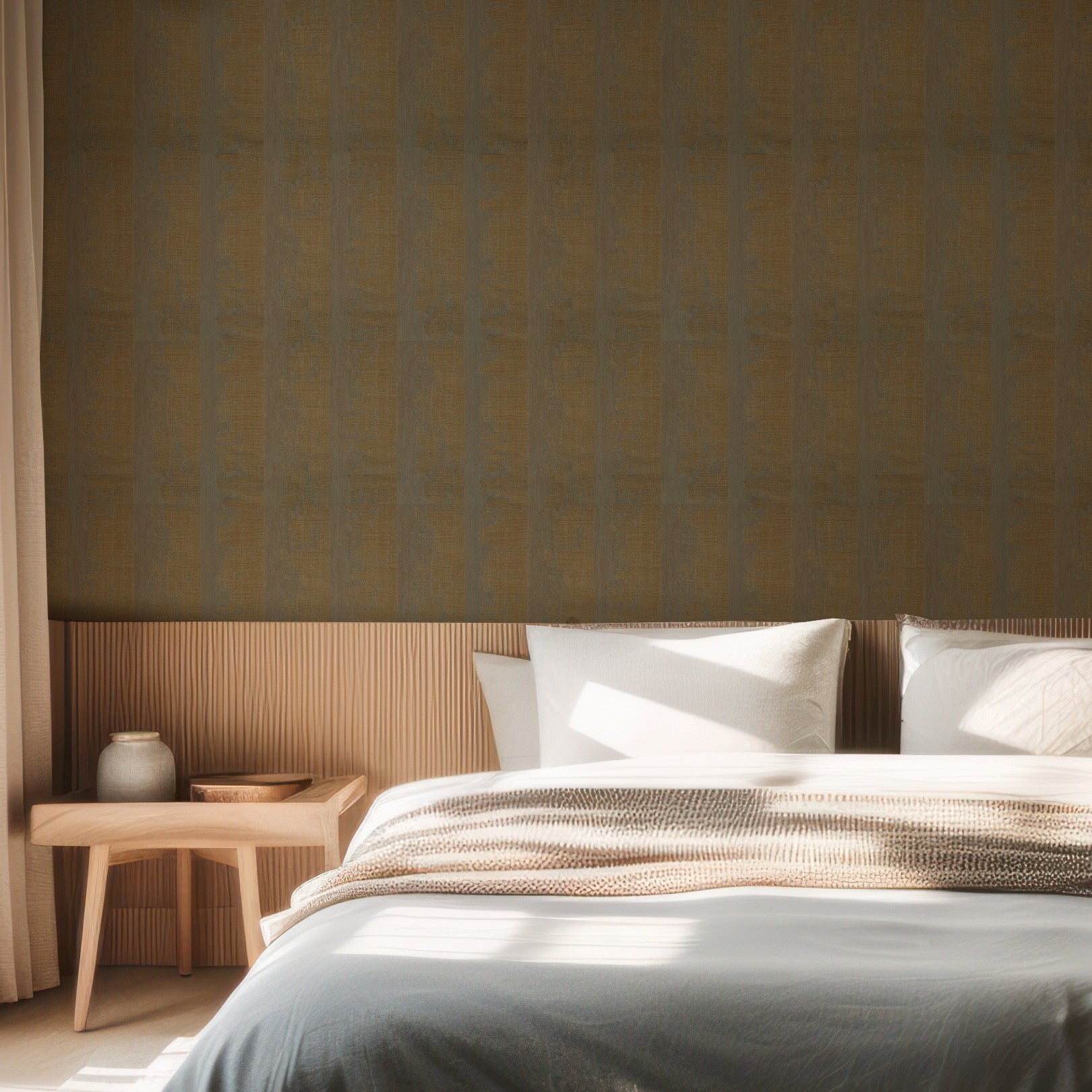 Structuurtapijt met metallic reflecties NÉRIKOMI - VERT DE GRIS/DORÉ goud met groen