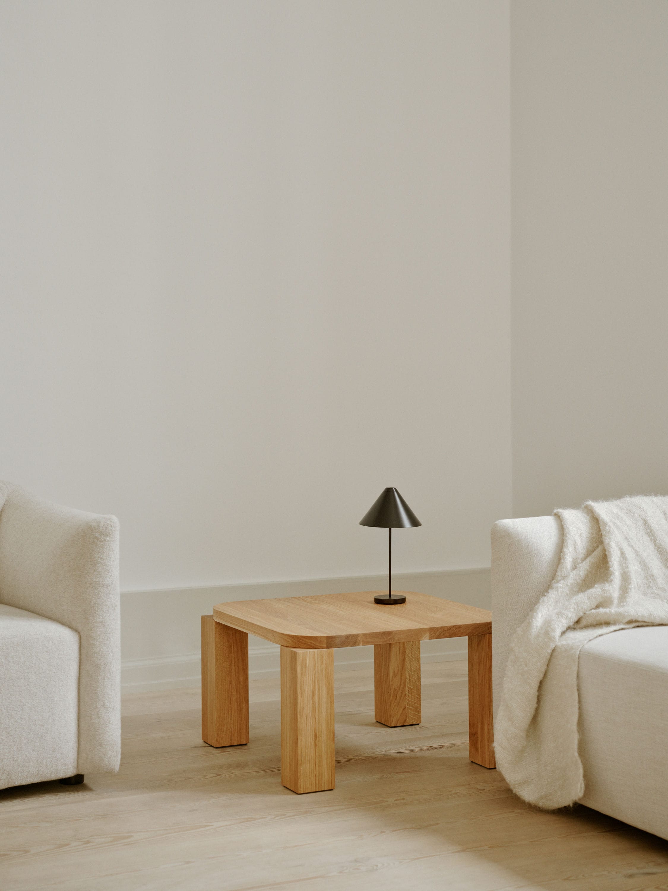 Oak atlas coffee table