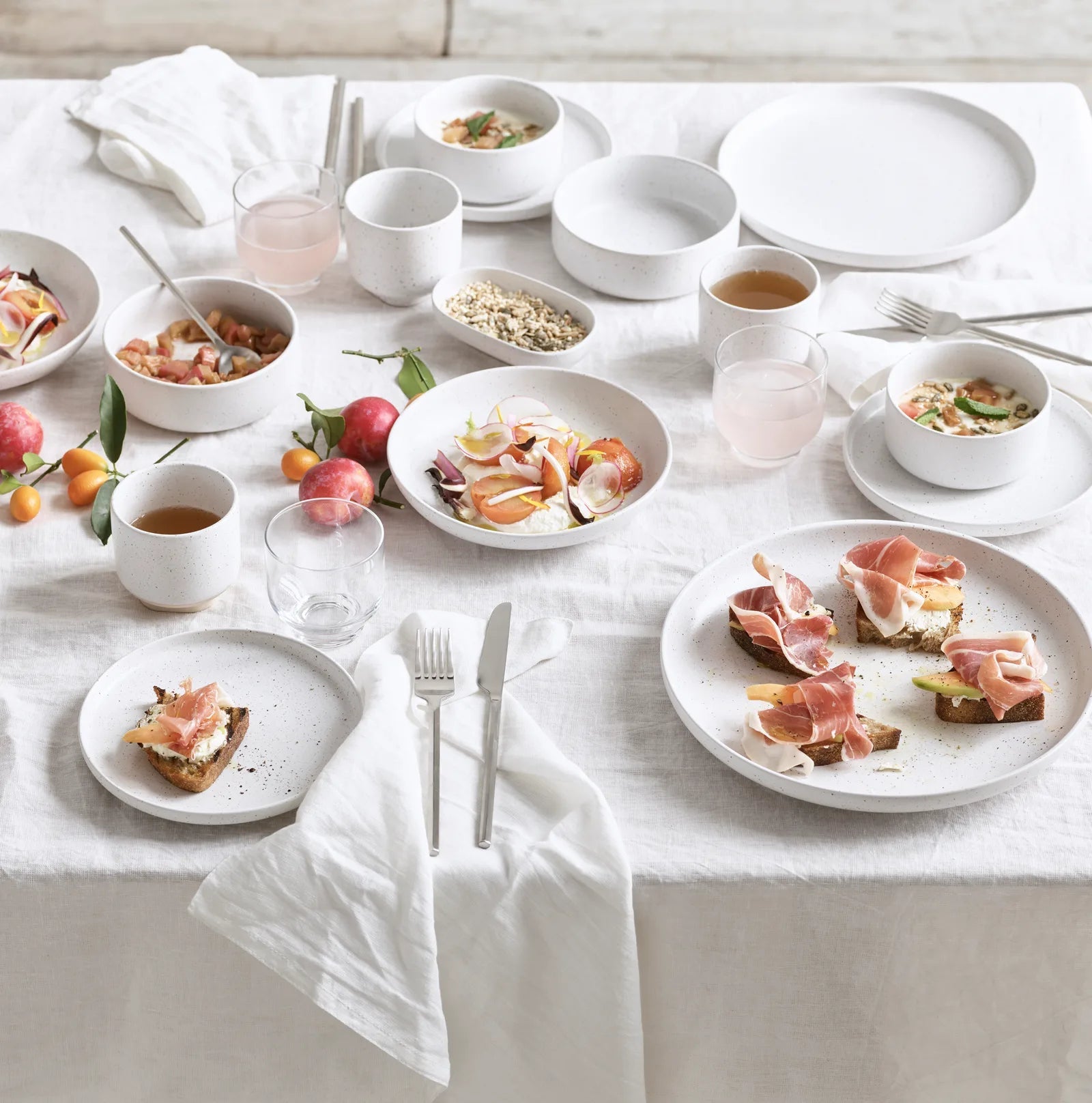 Ronde tafelkleed SOFT zandkleurig