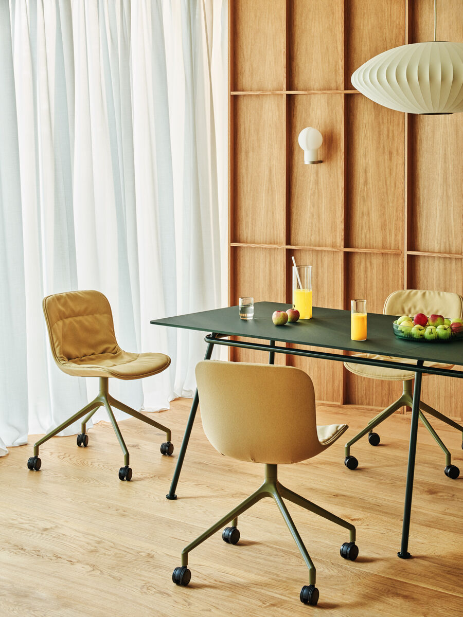 Tafel NEW SCHOOL BENCH metalen basis