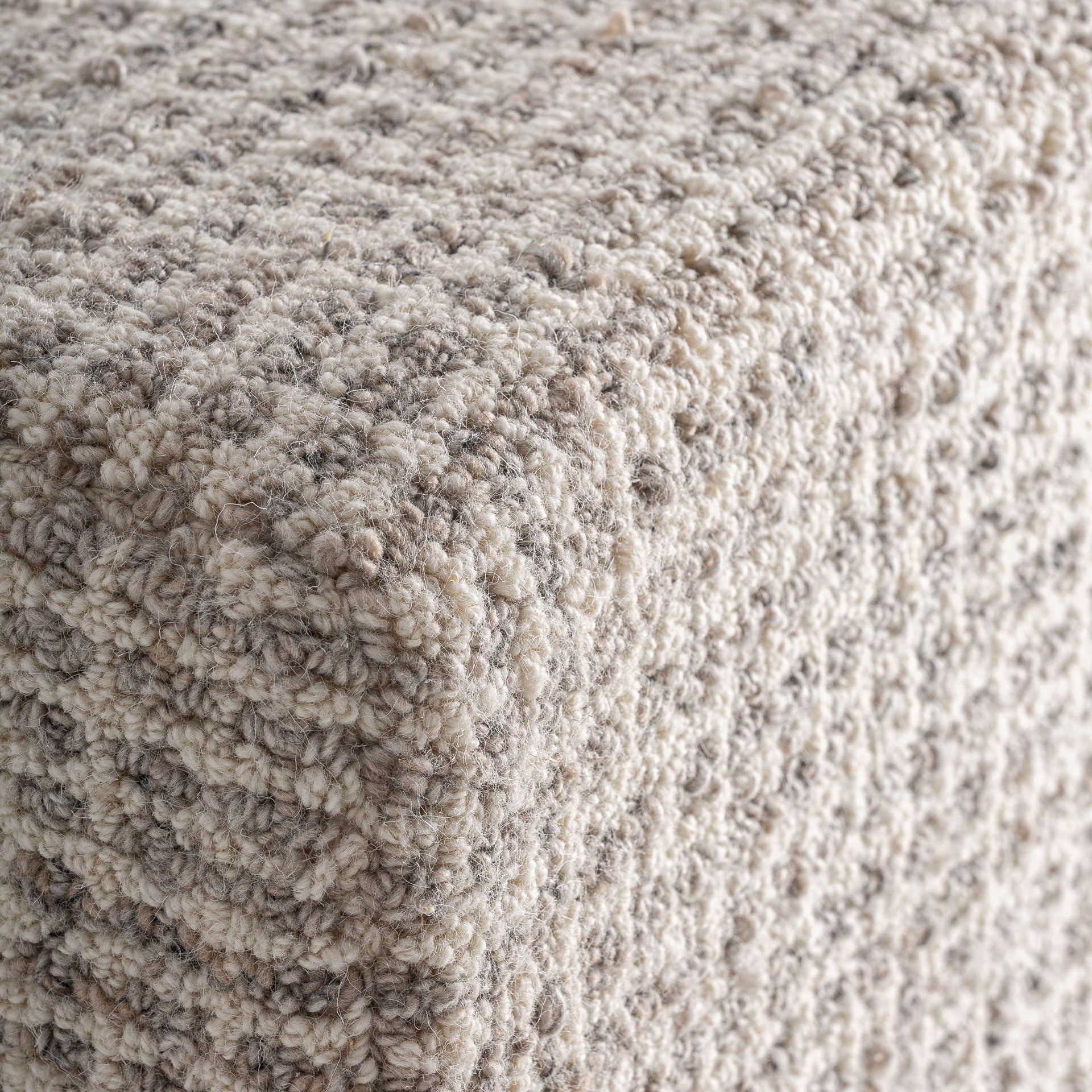 Bank BECCLES beige schapenvacht
