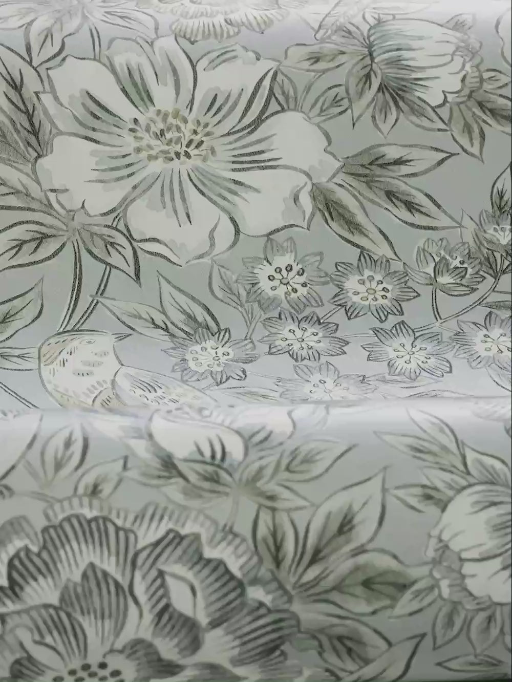 Tapete mit pflanzlichem Blumenmotiv DAGMAR in Mintgrün mit Weiß