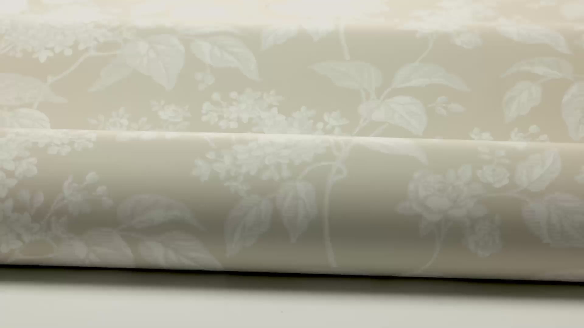 Beige floral pattern wallpaper SYREN with white