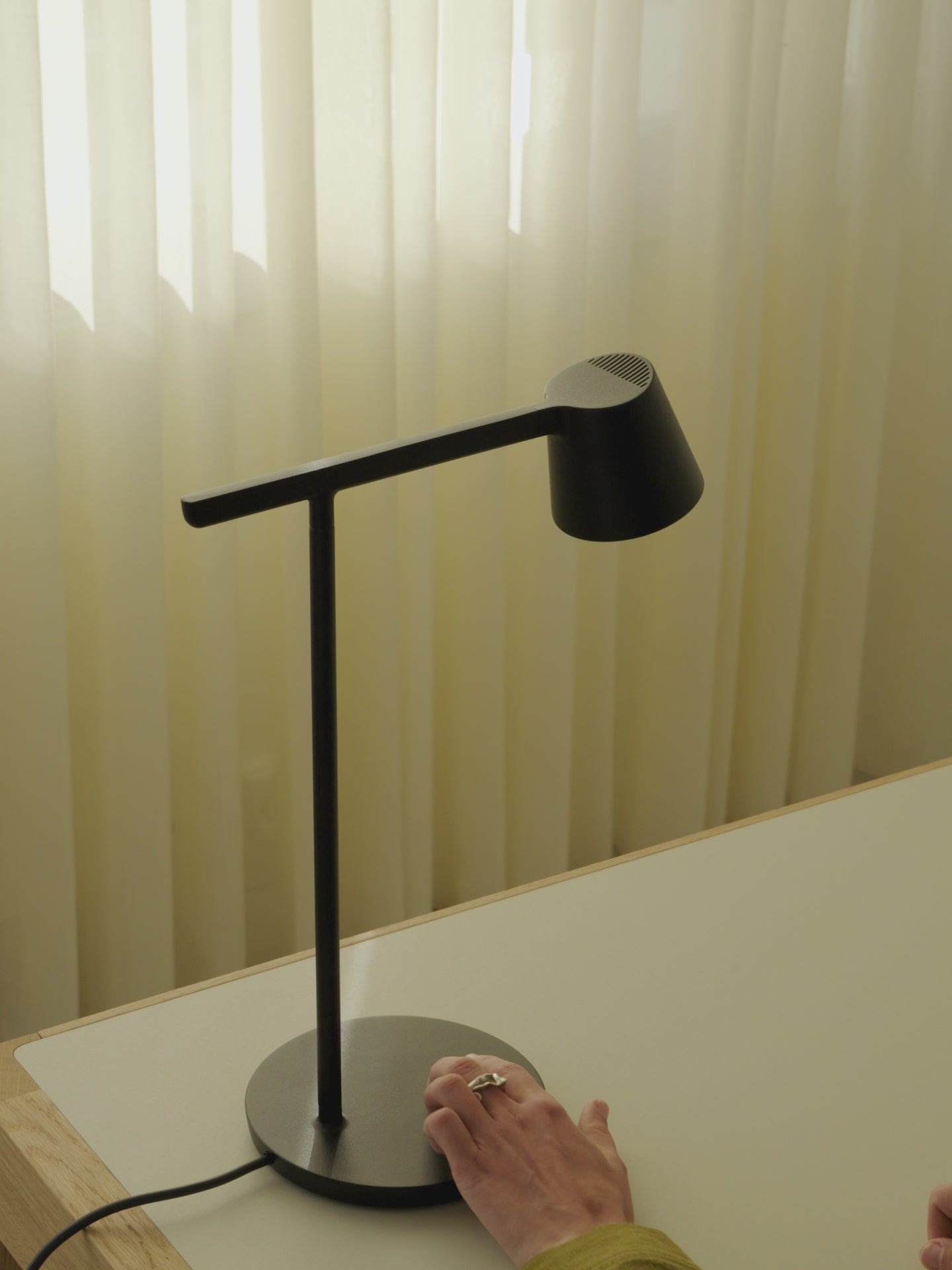 Lampa biurowa TIP szary