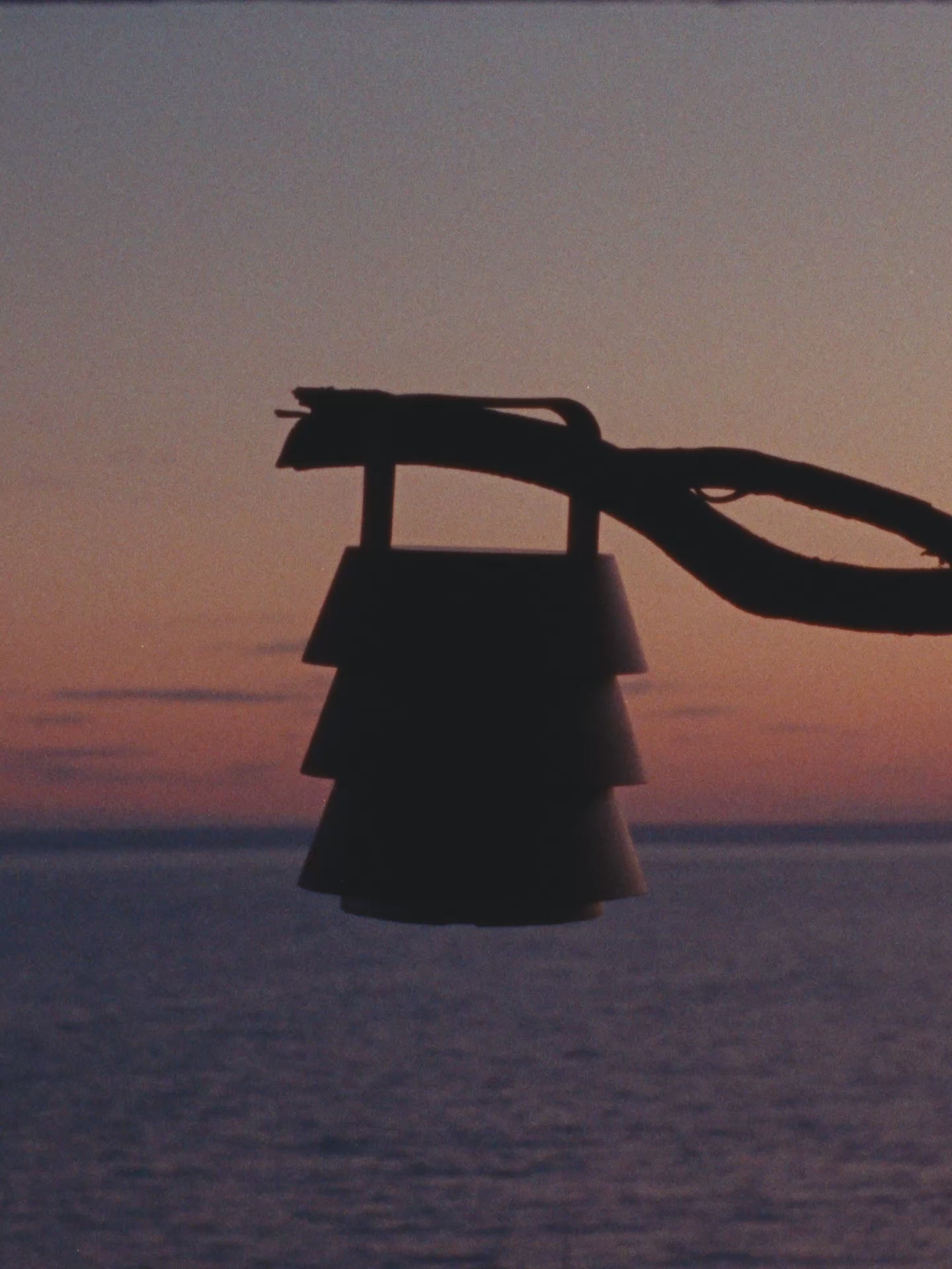 Tragbare Außen-Tischlampe LUVER lite aus Douglasienholz