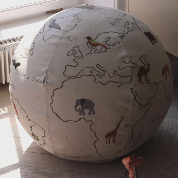 Puf DE WERELD gebroken wit