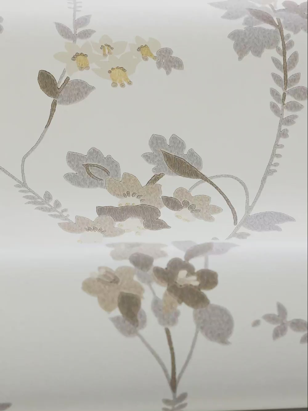 VERA Floral Pattern Wallpaper in White with Brown