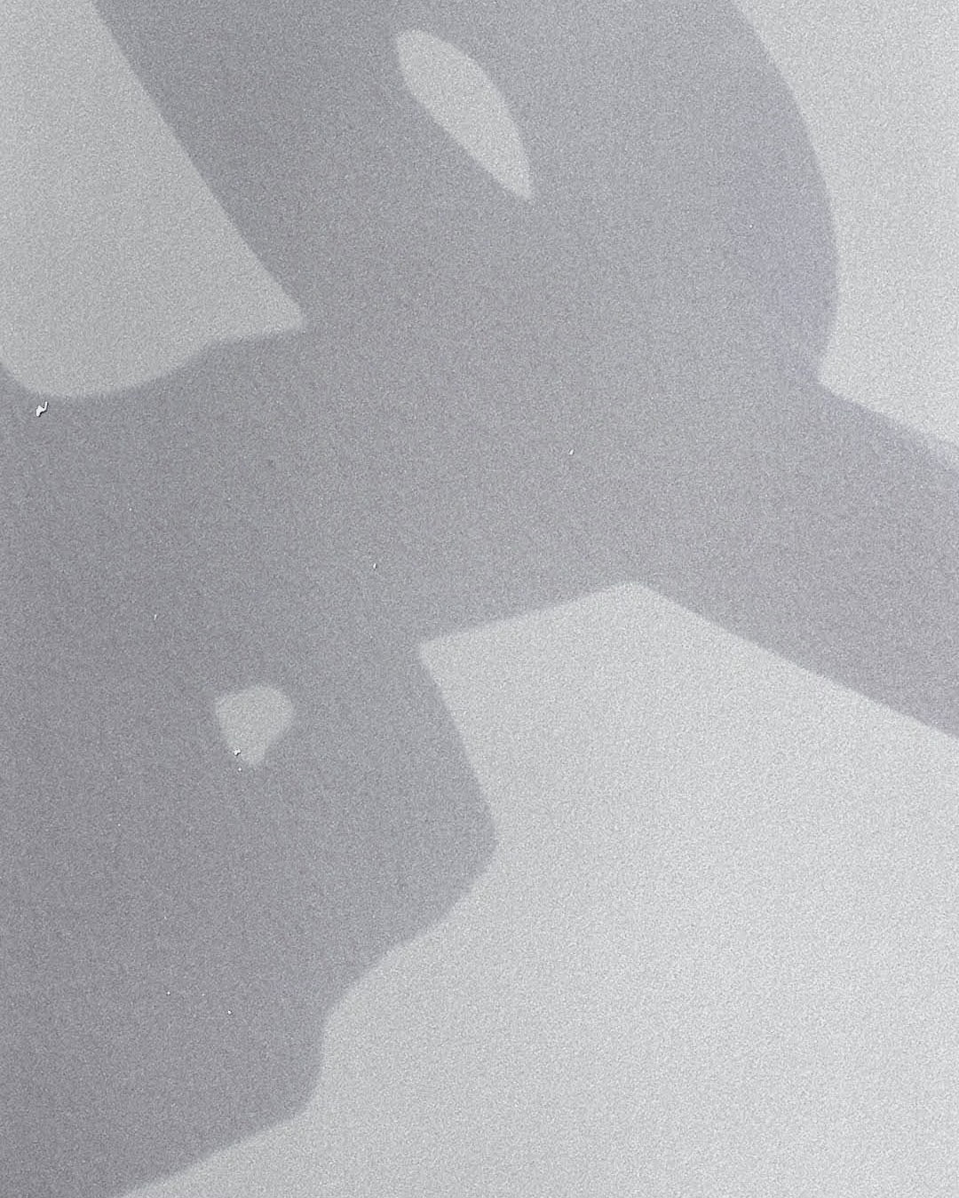 Kerzenhalter CROOKED TWO grau