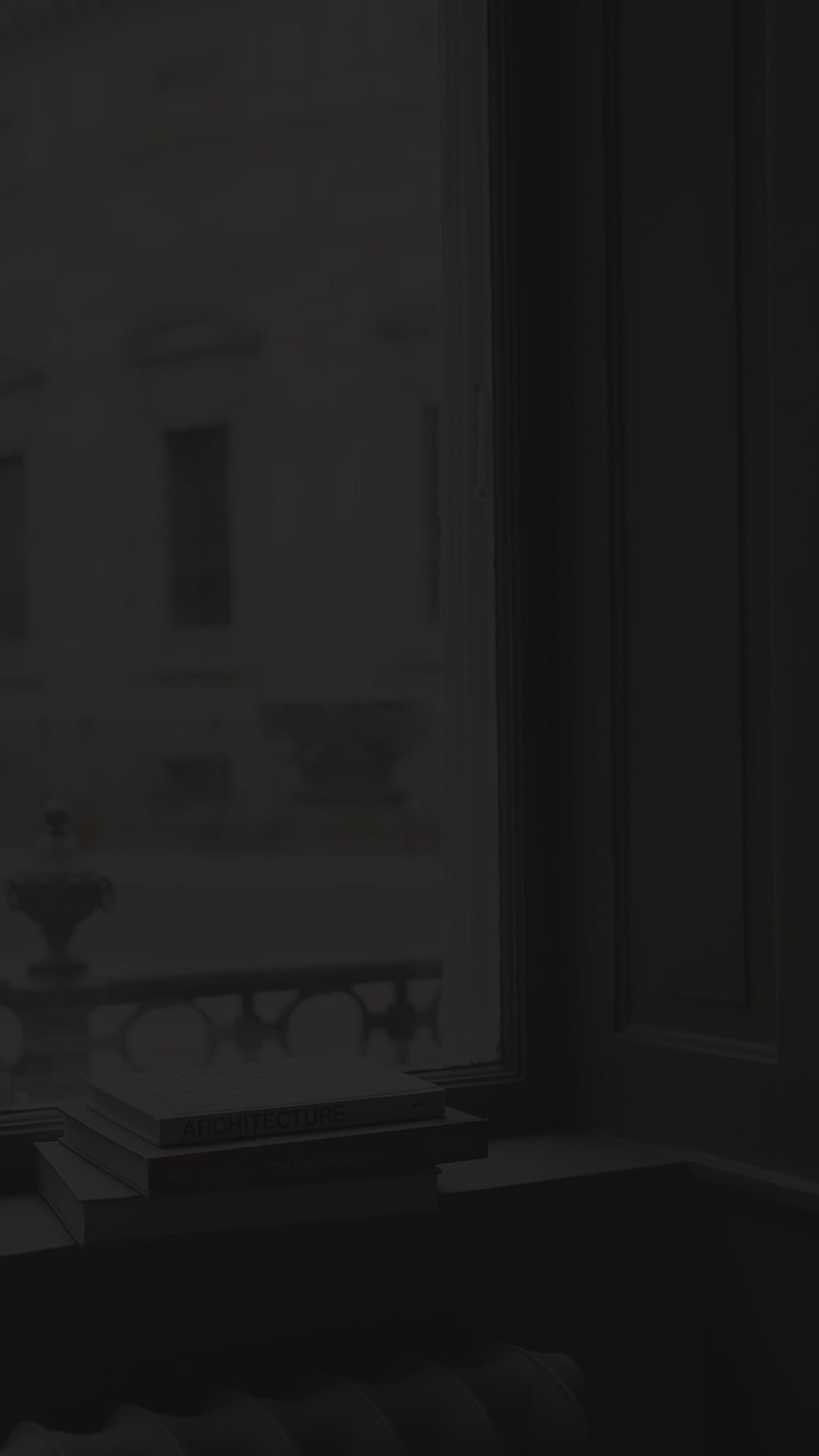 Tafellamp KARL-JOHAN gerookt glas met zwarte marmeren voet