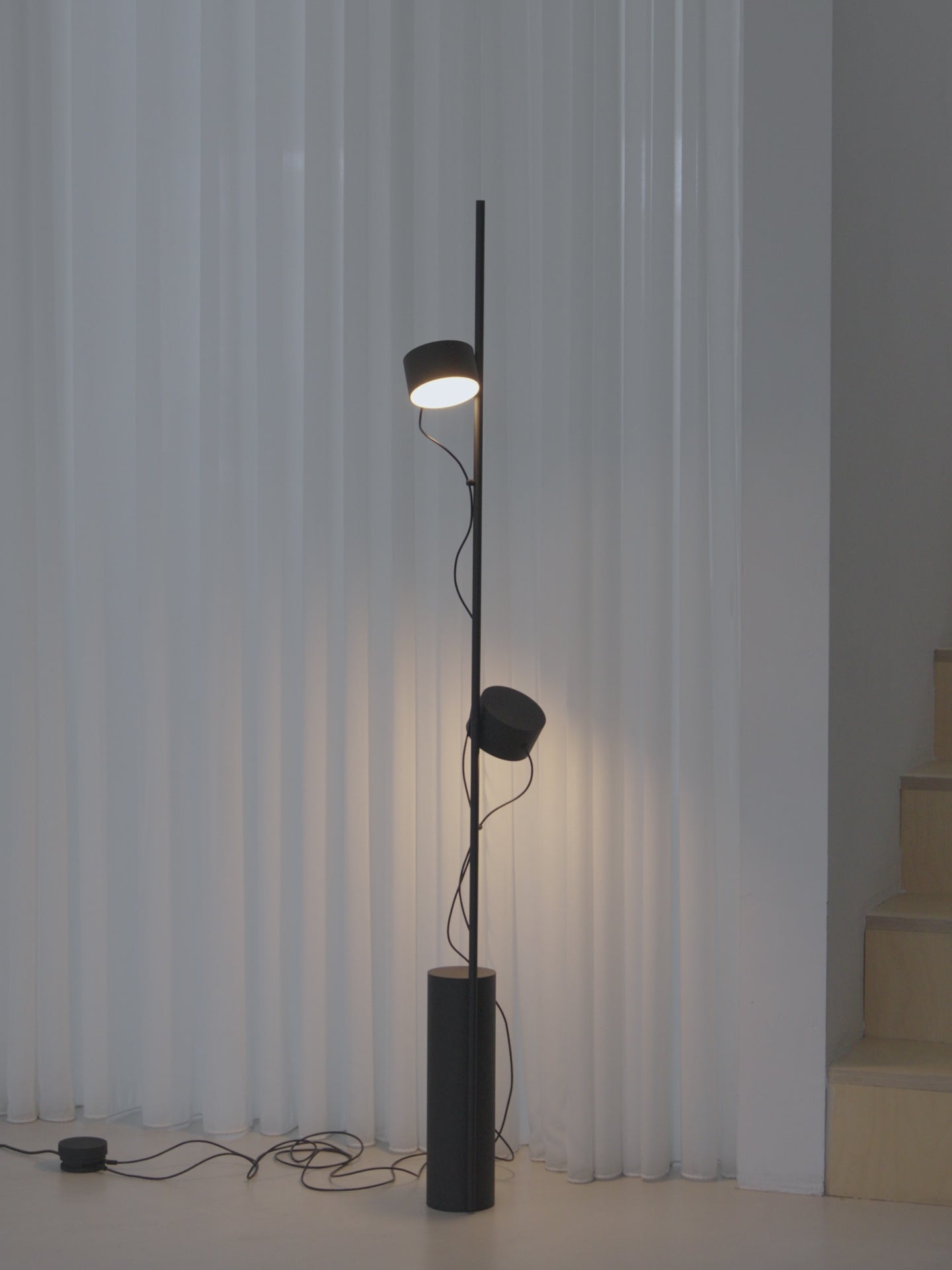 Lampa podłogowa POST brązowo-zielony