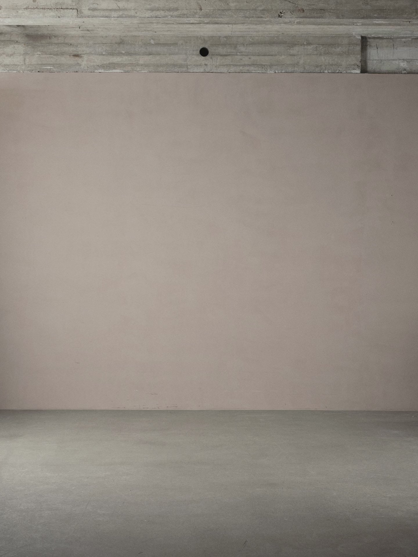 DISTINCT GRANDE DUO travertine table set