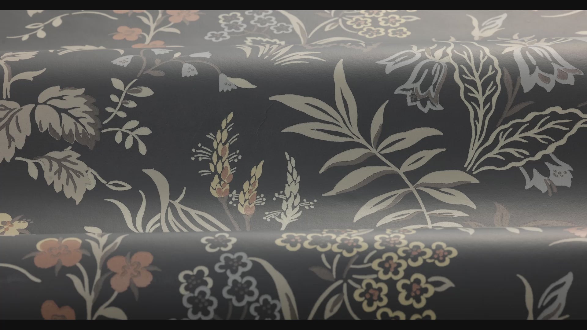 Tapete mit Pflanzenmotiv FOLKLORE braun mit beige