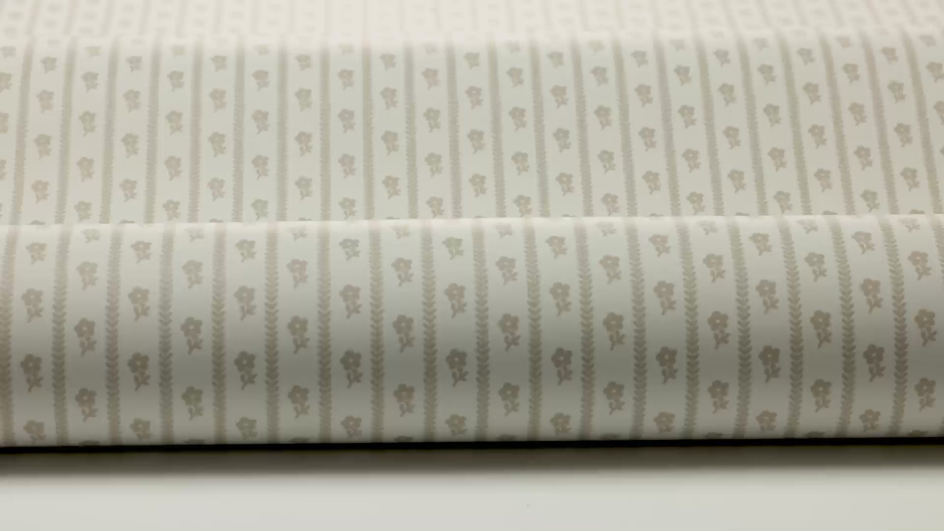 Tapete mit Pflanzenmotiv LILLA LYCKAN beige mit braun