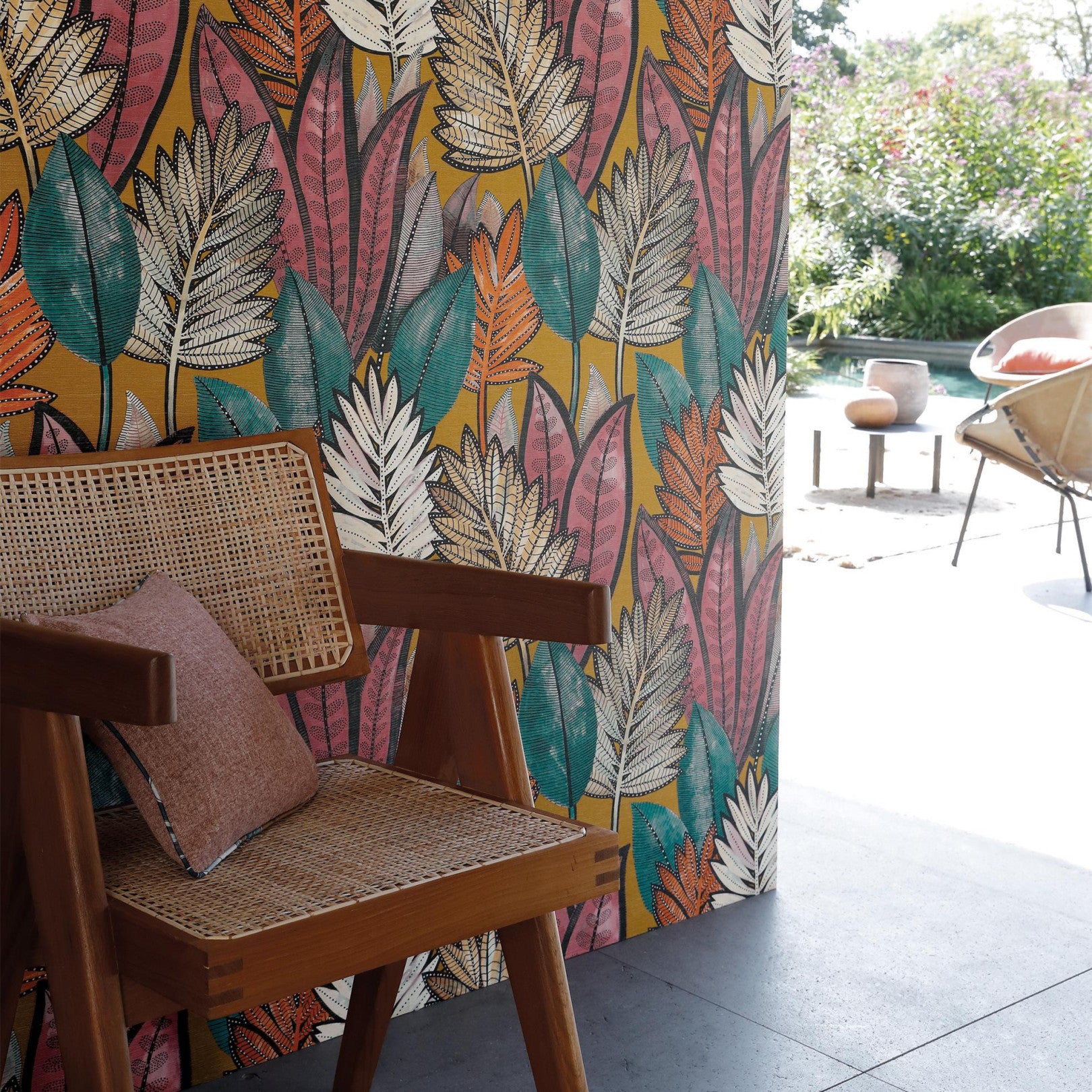 Structuurtapijt met plantaardig motief SABAL - SAFRAN saffraankleur