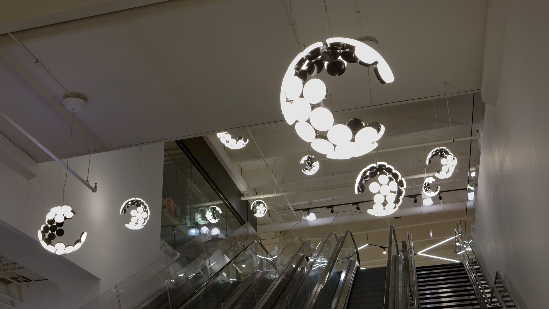 Hängelampe SCOPAS weiß mit Schwarz