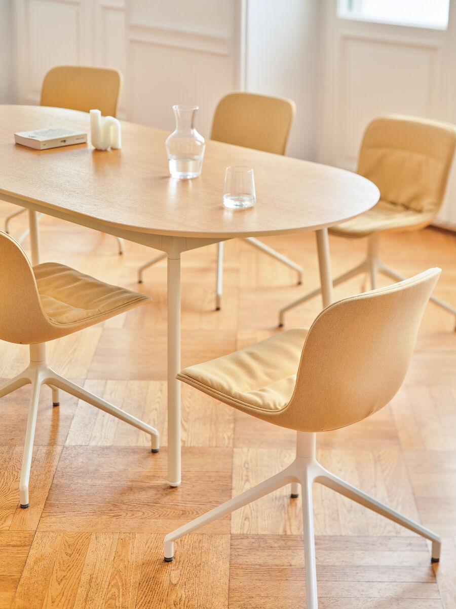 Krzesło obrotowe BALTIC 2 SOFT DUO z aluminiową podstawą z kółkami do twardej powierzchni - kolor do wyboru [Milena] MDD    Eye on Design