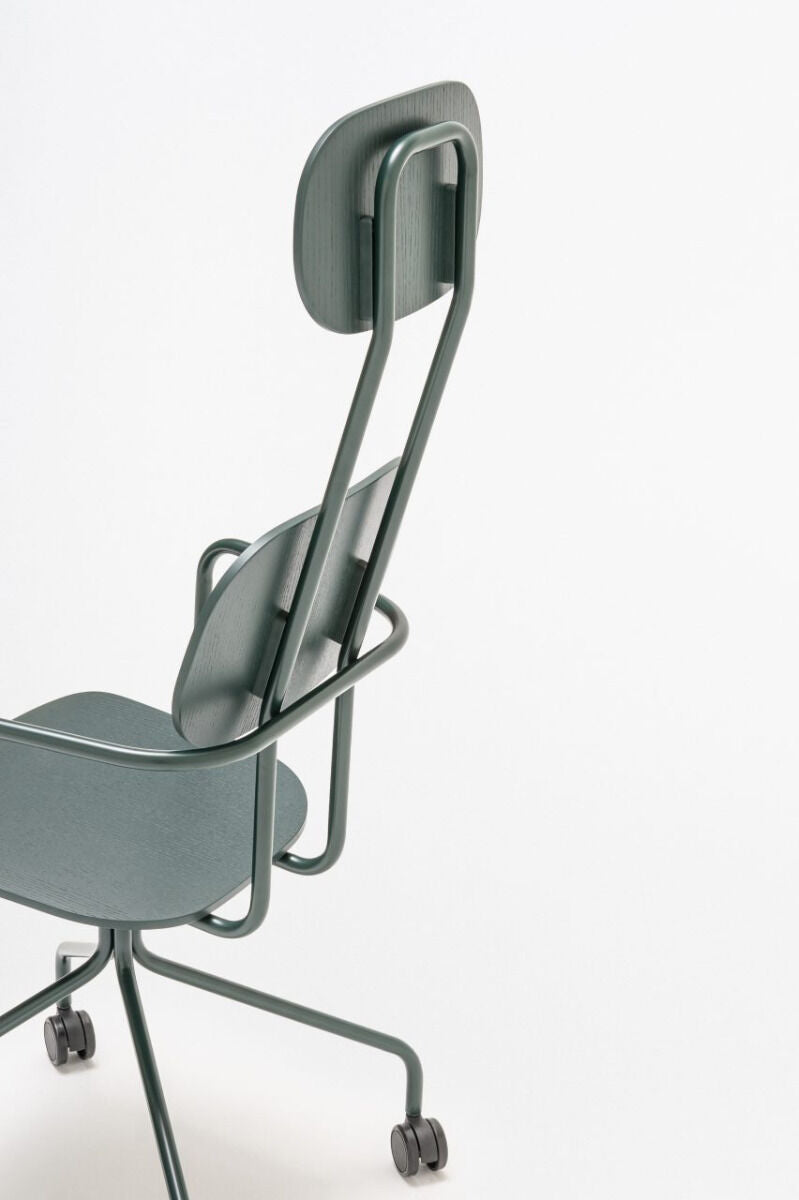 Krzesło z zagłówkiem NEW SCHOOL ceglasty [Milena] MDD    Eye on Design