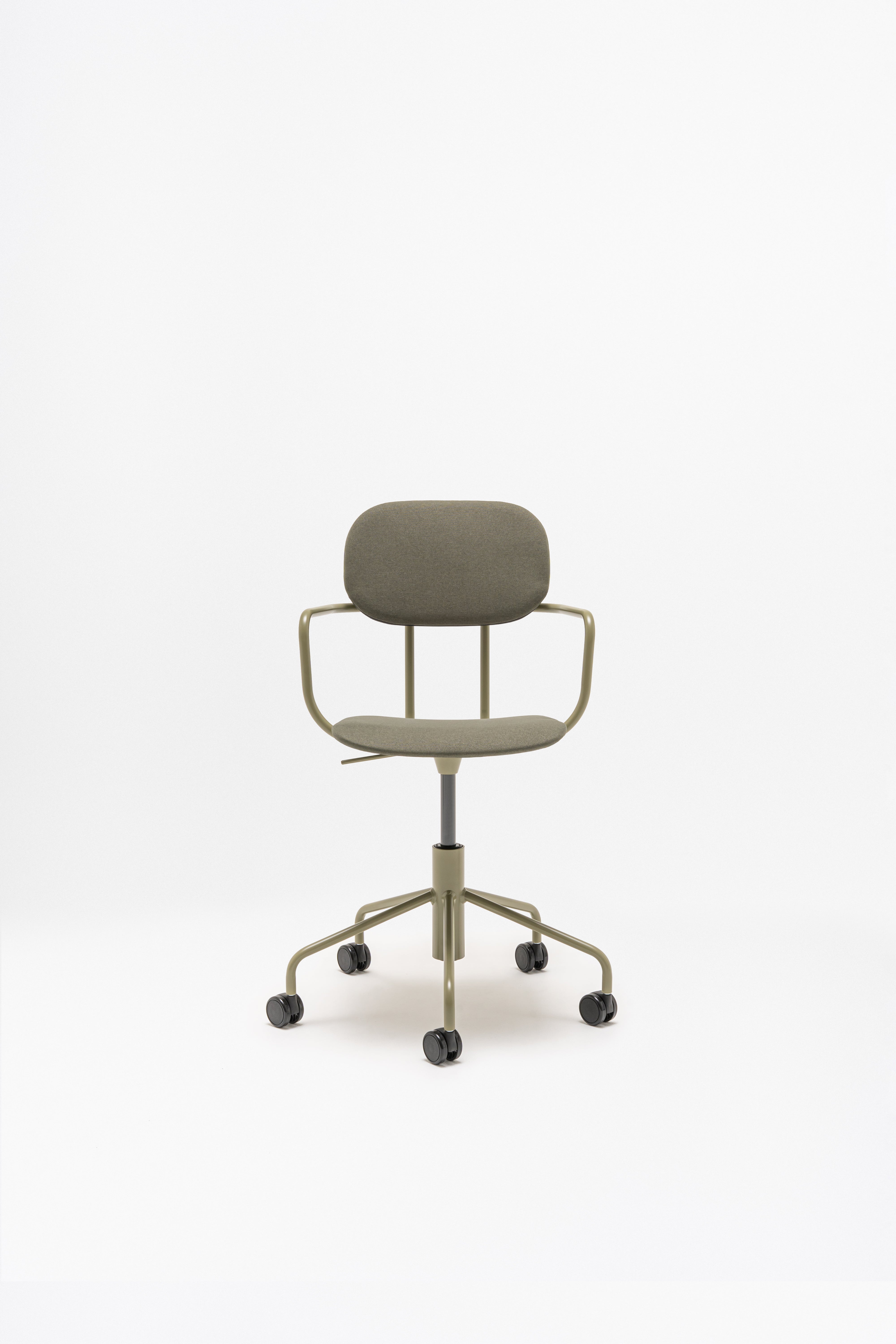 Bureau stoel met verstelbare basis NEW SCHOOL, gestoffeerd met wielen voor zachte oppervlakken