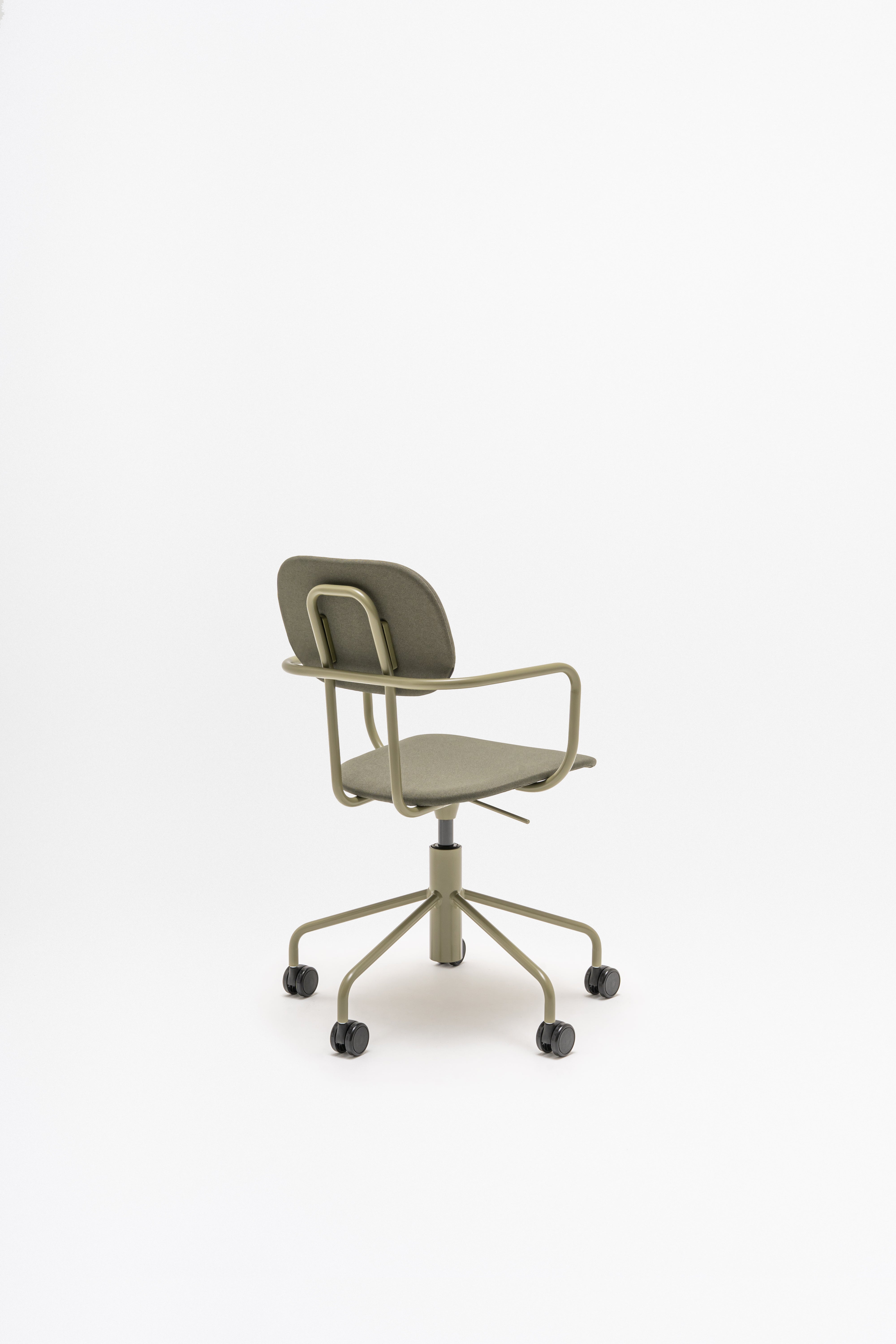 Bureau stoel met verstelbare basis NEW SCHOOL, gestoffeerd met wielen voor zachte oppervlakken