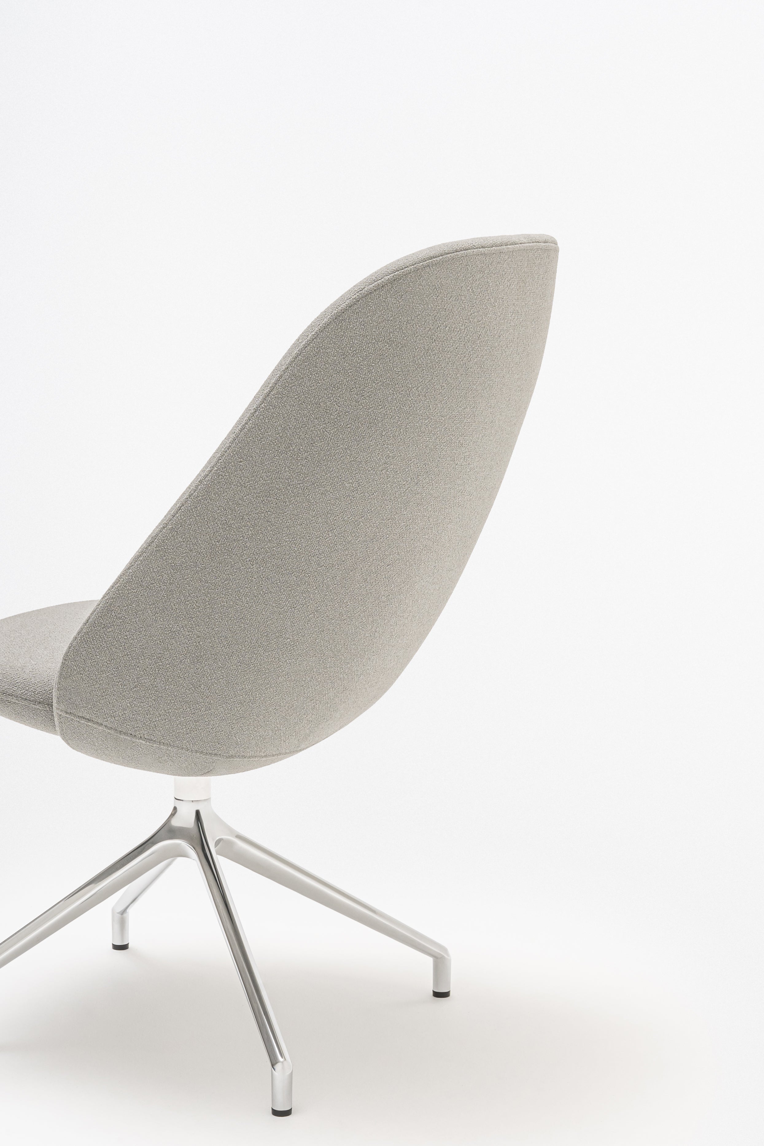 Fotel z wysokim oparciem PARALEL aluminium polerowane