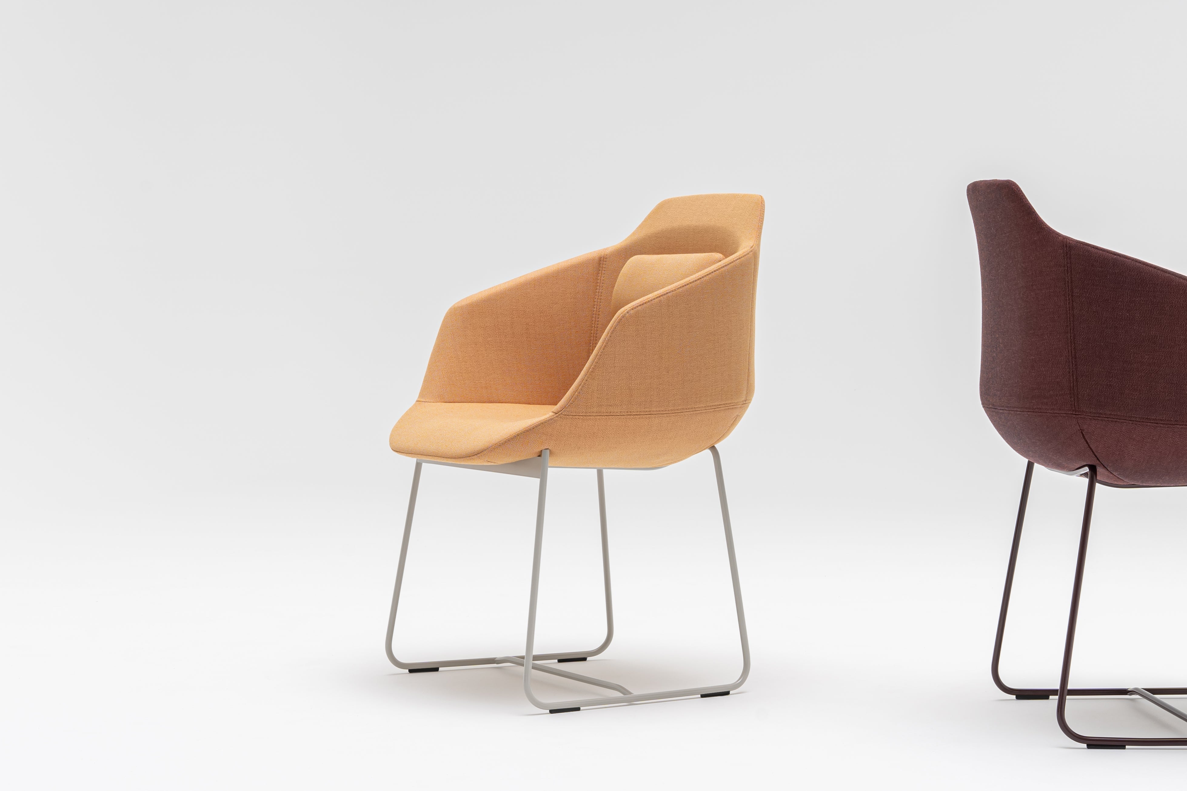 Krzesło ULTRA podstawa płoza ze stopkami na powierzchnię miękką