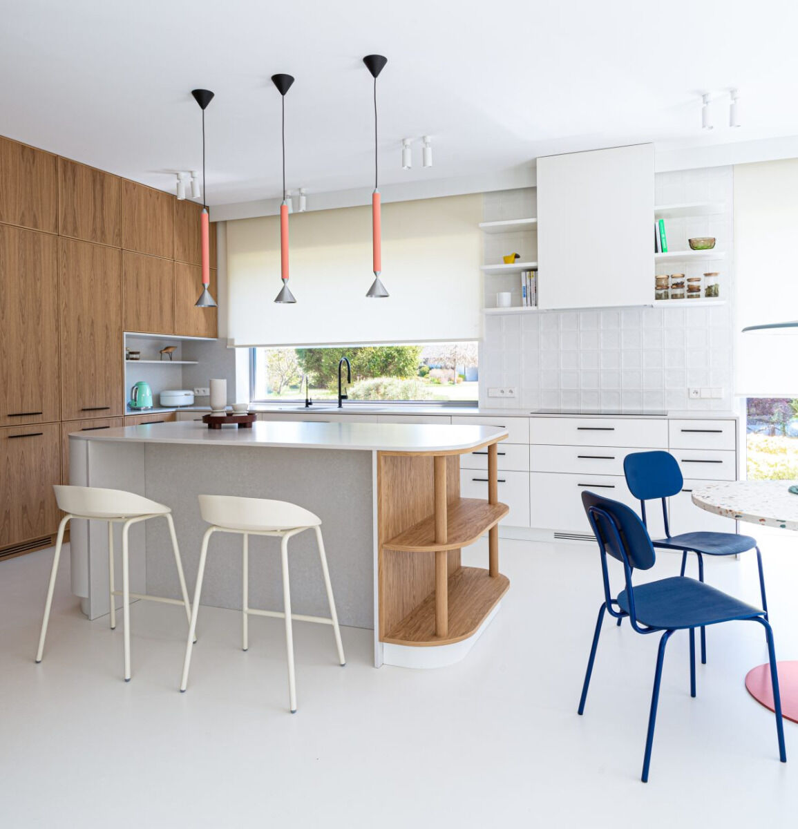 Neuer Schulleiter Beige Base