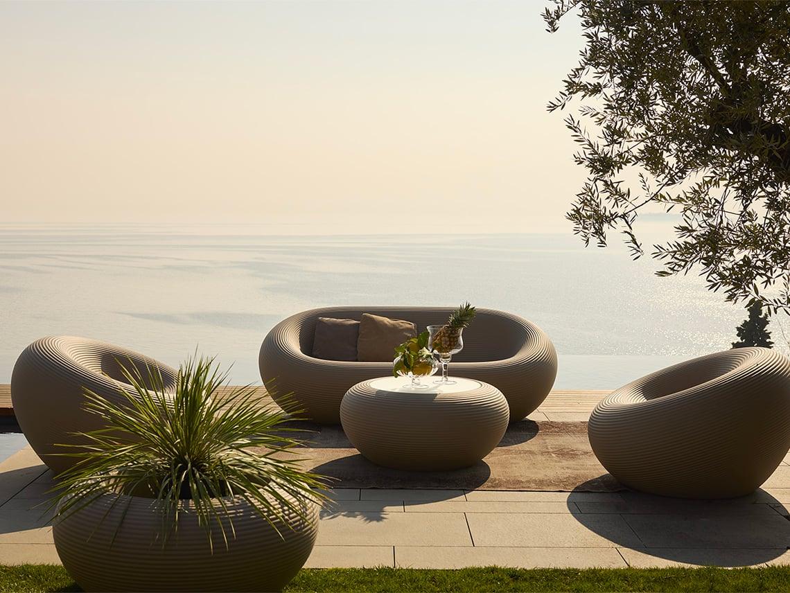 Sofa zewnętrzna NAMI szary Qeeboo    Eye on Design