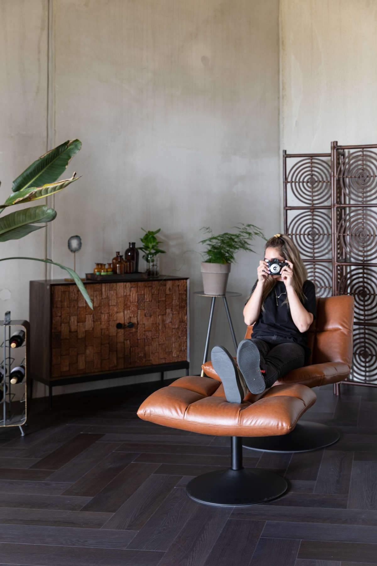 Stołek BAR VINTAGE brązowy Dutchbone    Eye on Design