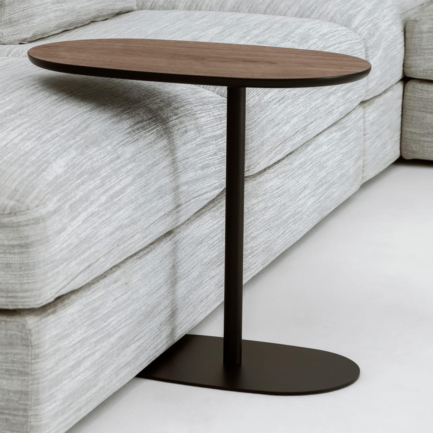 Stolik NATO STADIUM fornir z czarną podstawą Nobonobo    Eye on Design