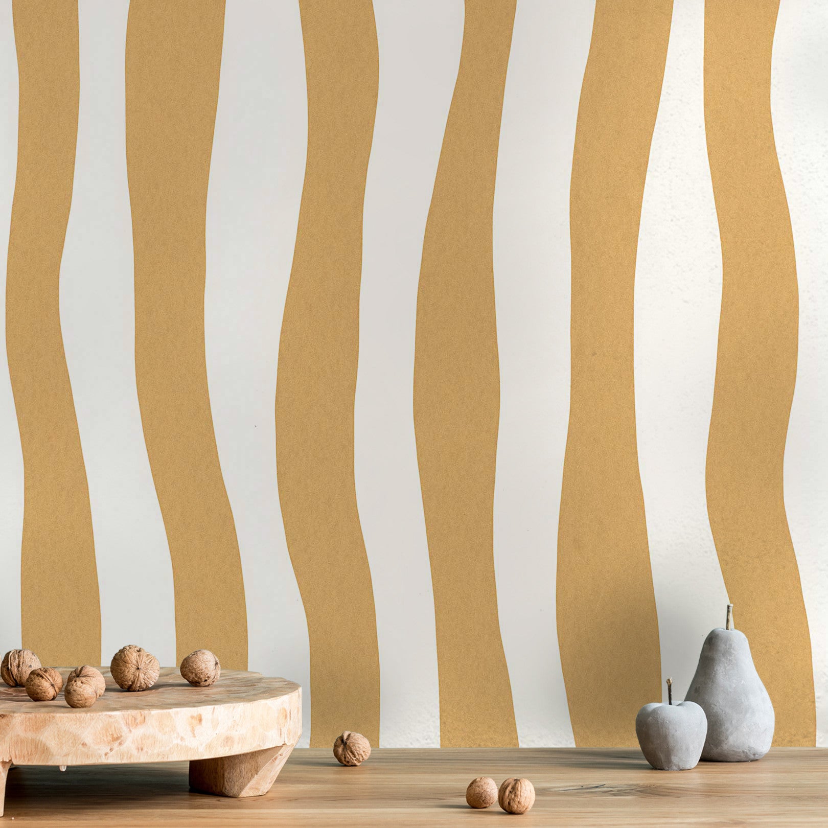 Structural wallpaper with an abstract wavy stripe pattern SUNDAE - HONEY miel