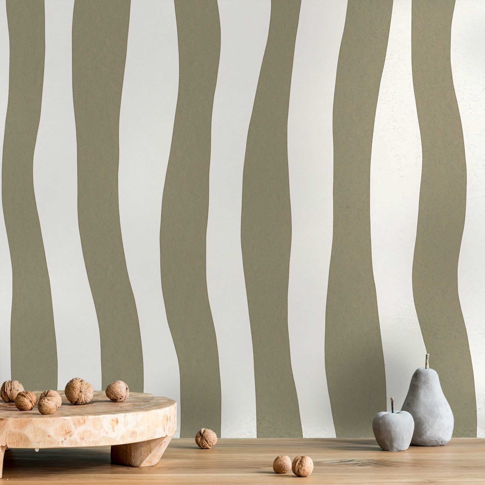 Structuurtapijt met abstract patroon in golvende strepen SUNDAE - ARGILE klei groen