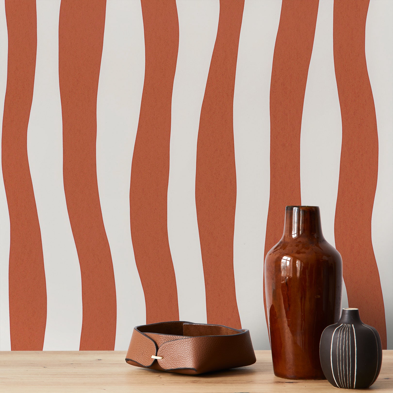 Structuurtapijt met abstract patroon in golvende strepen SUNDAE - TERRACOTTA terracotta