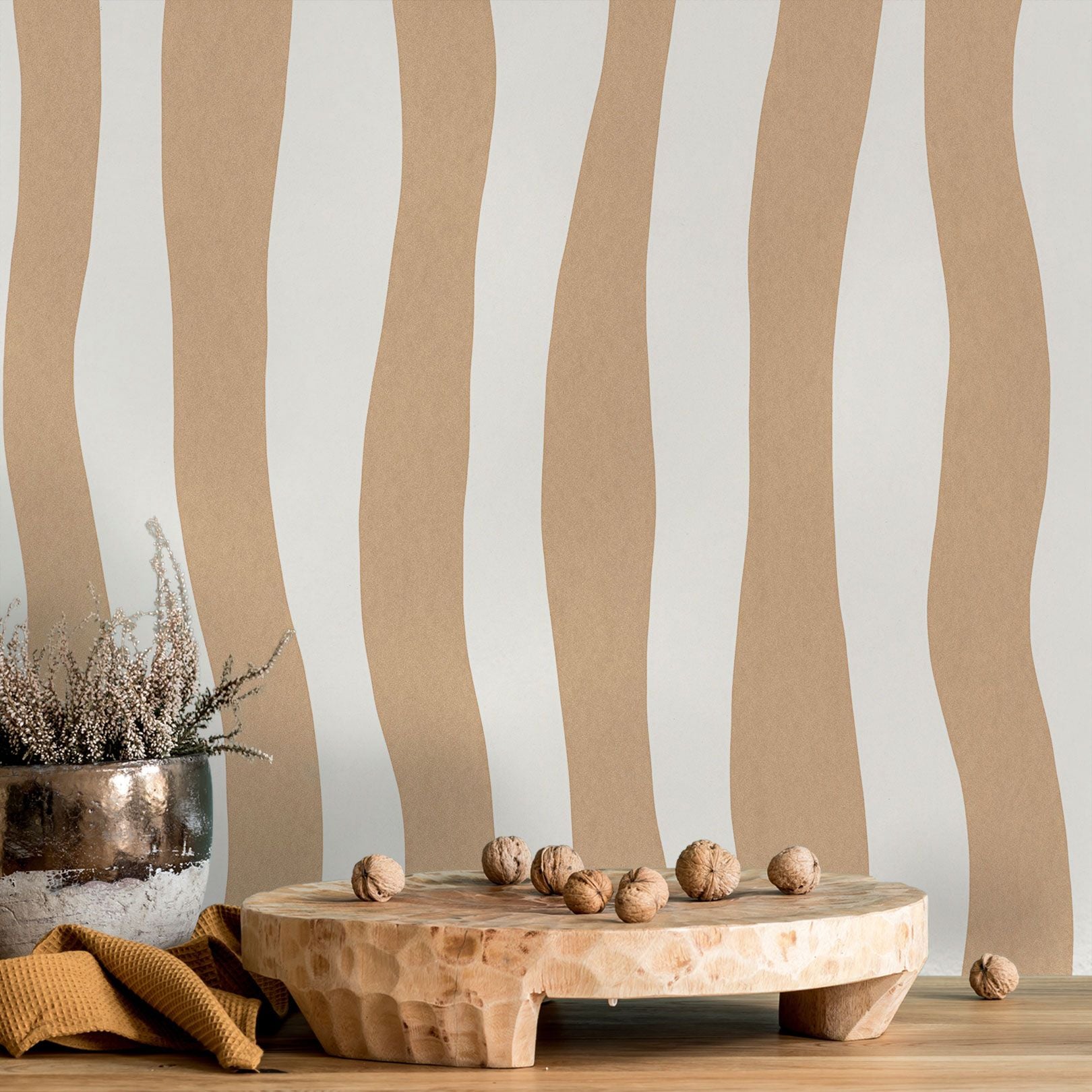Structuurtapijt met abstract patroon in golvende strepen SUNDAE - SABLE beige