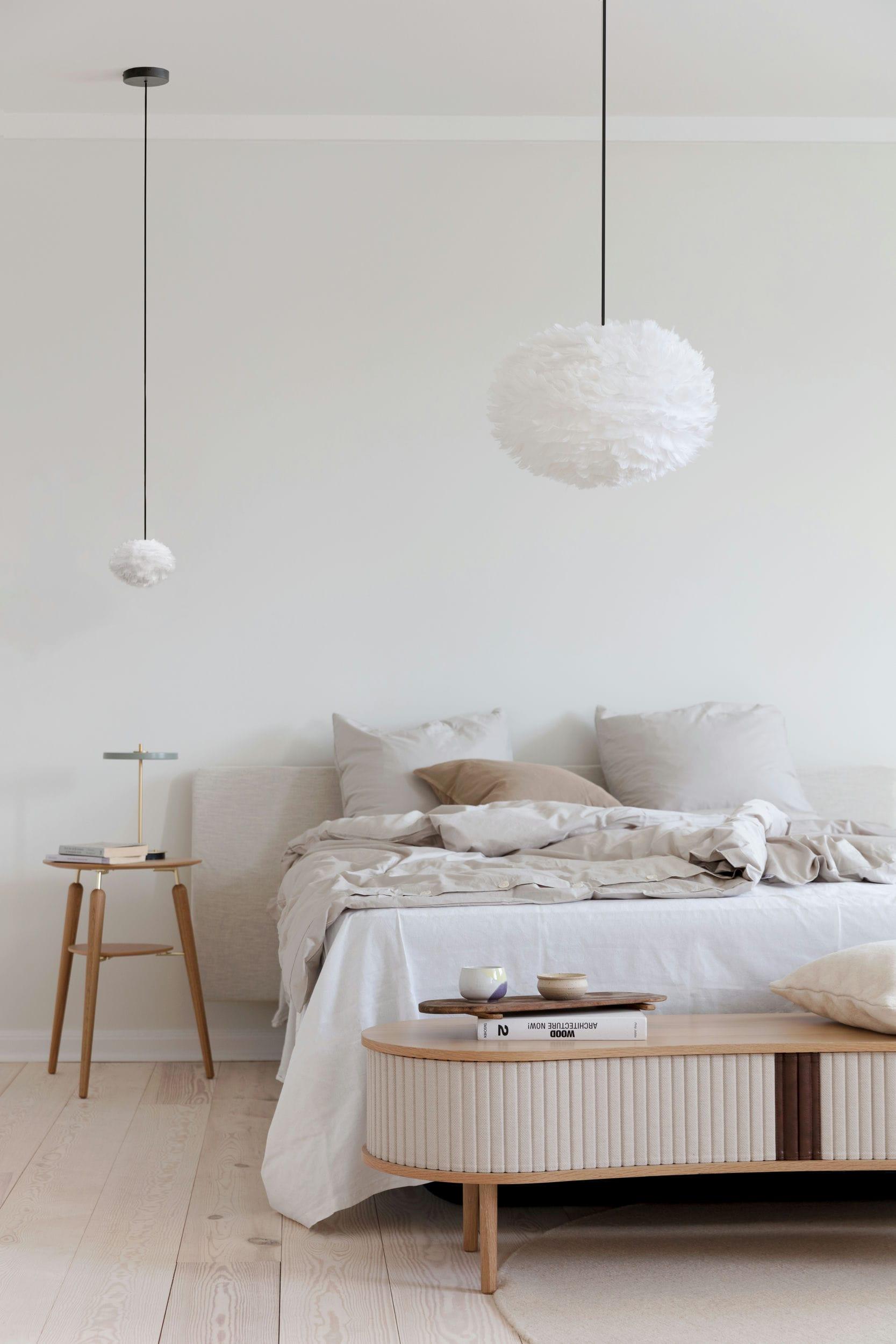 Szafka RTV AUDACIOUS beżowy z dębem UMAGE    Eye on Design