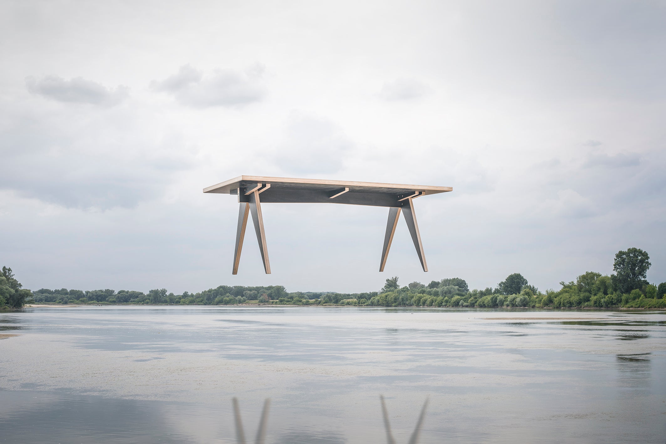 Tisch ST CALIPERS schwarz