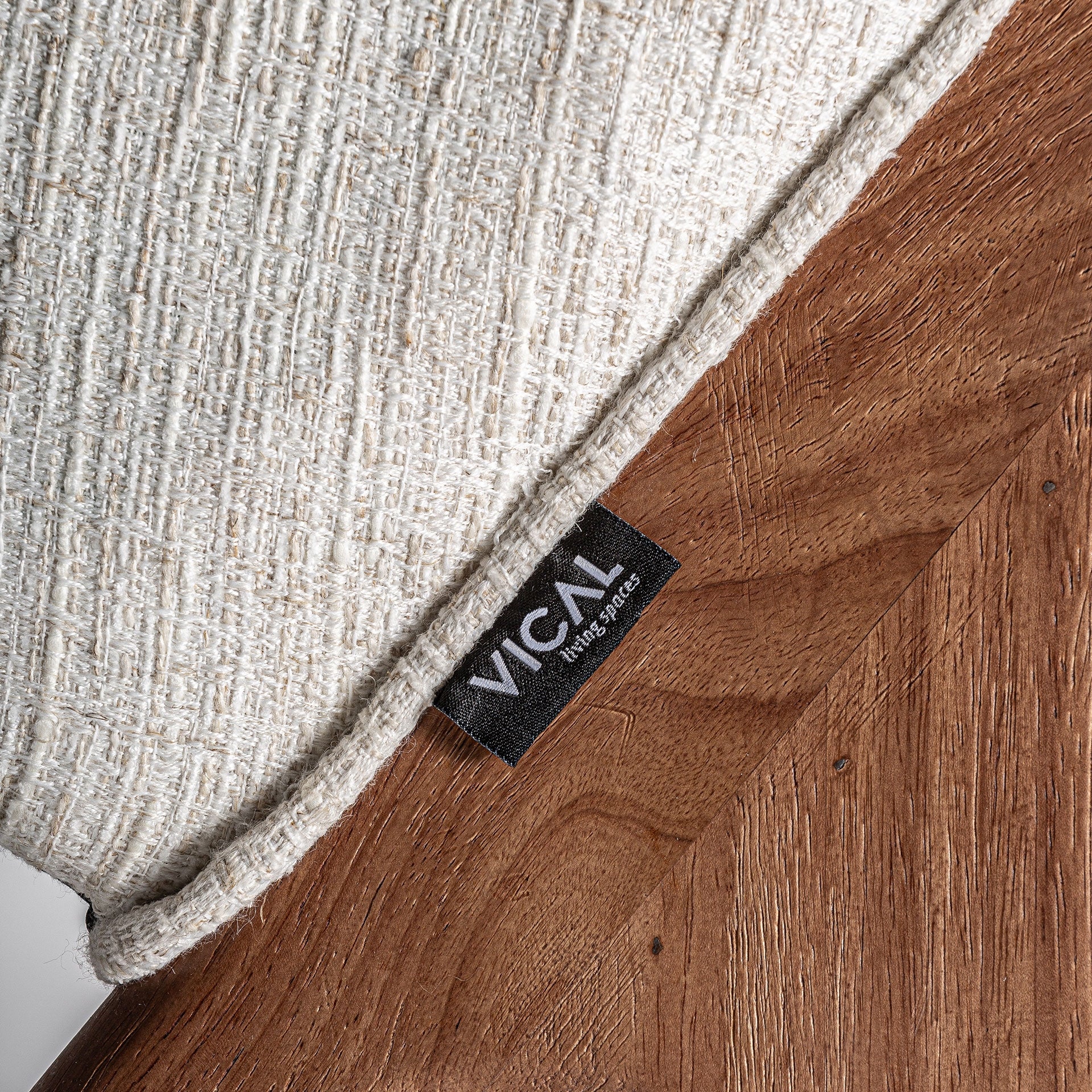 Barkruk DOUZE beige met rubberen basis