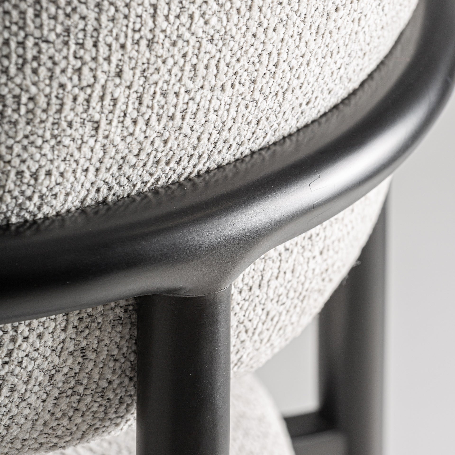 Hocker ERLEC grijs met zwarte essen basis