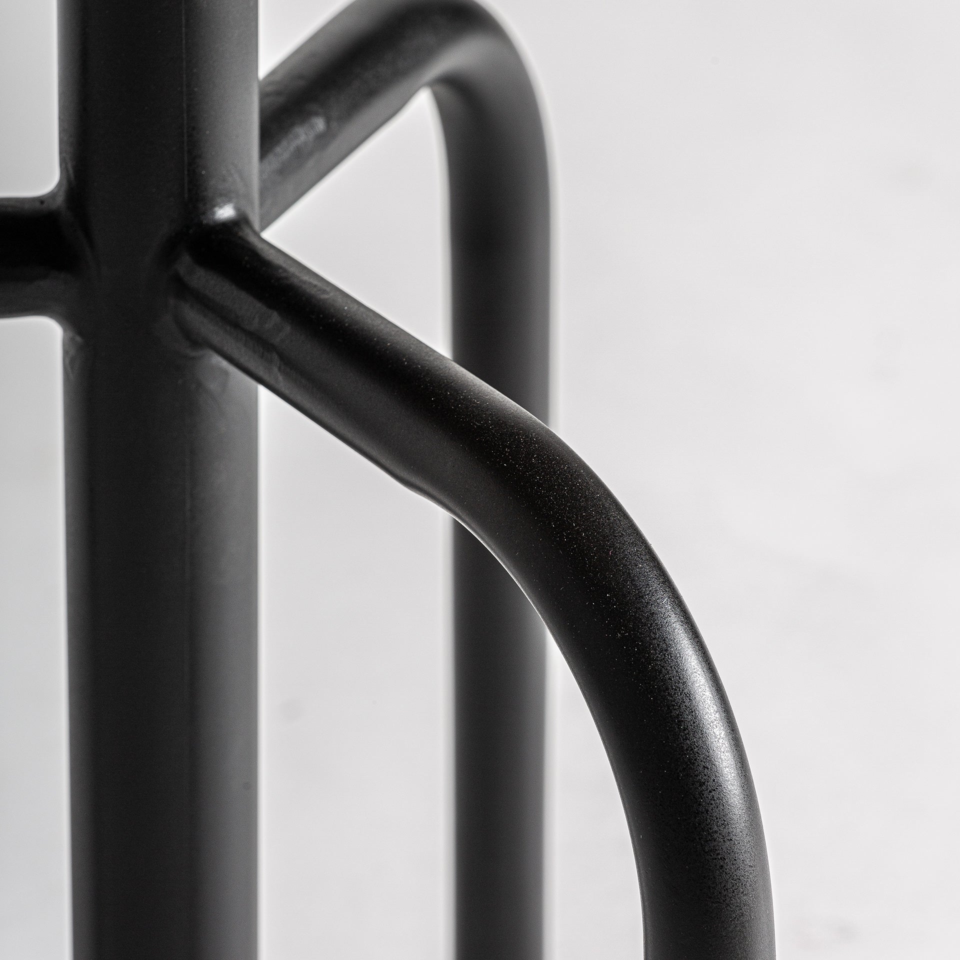 Barstoel SNAIT bruin leer met zwarte basis
