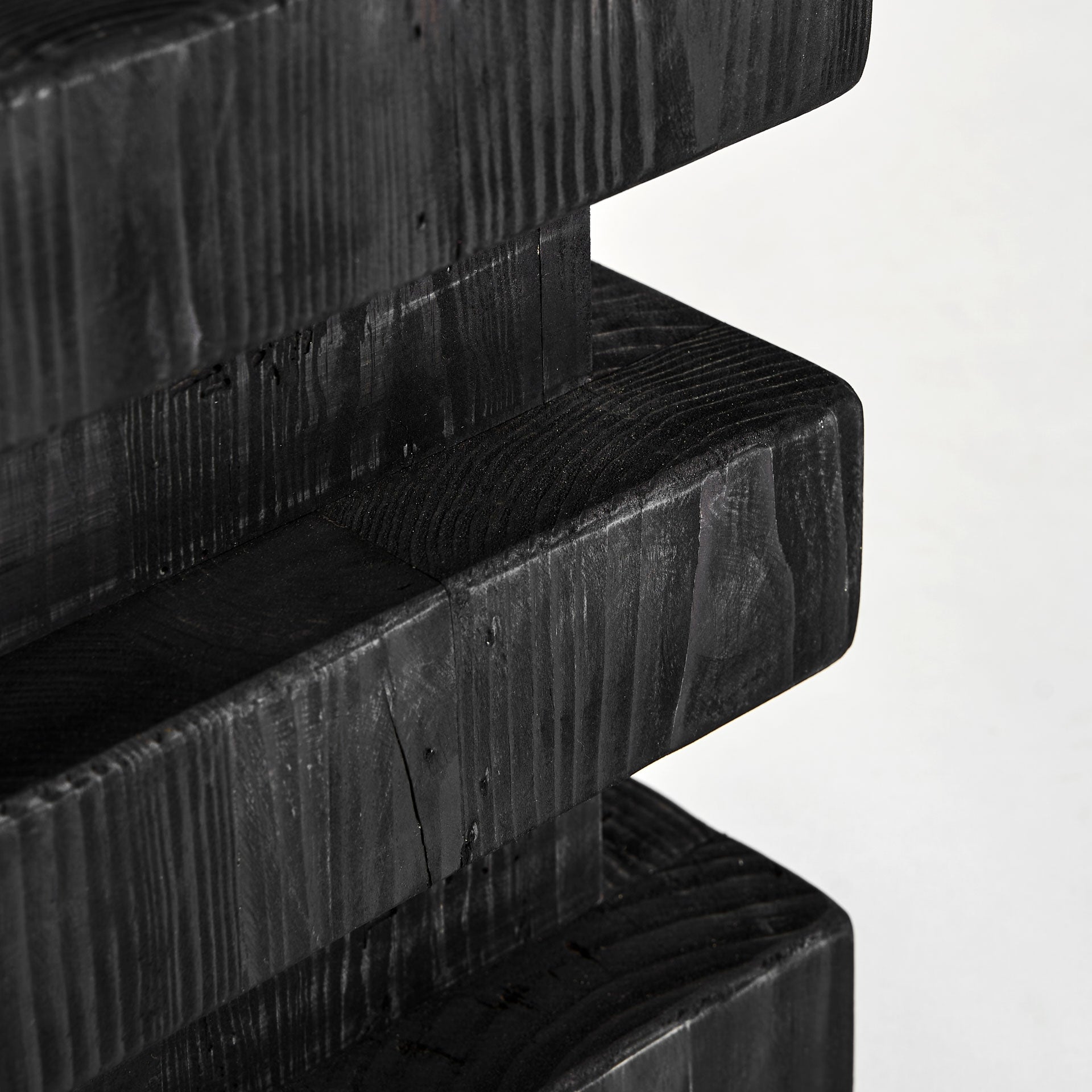 VIEVY kruk zwart gerecycled grenenhout