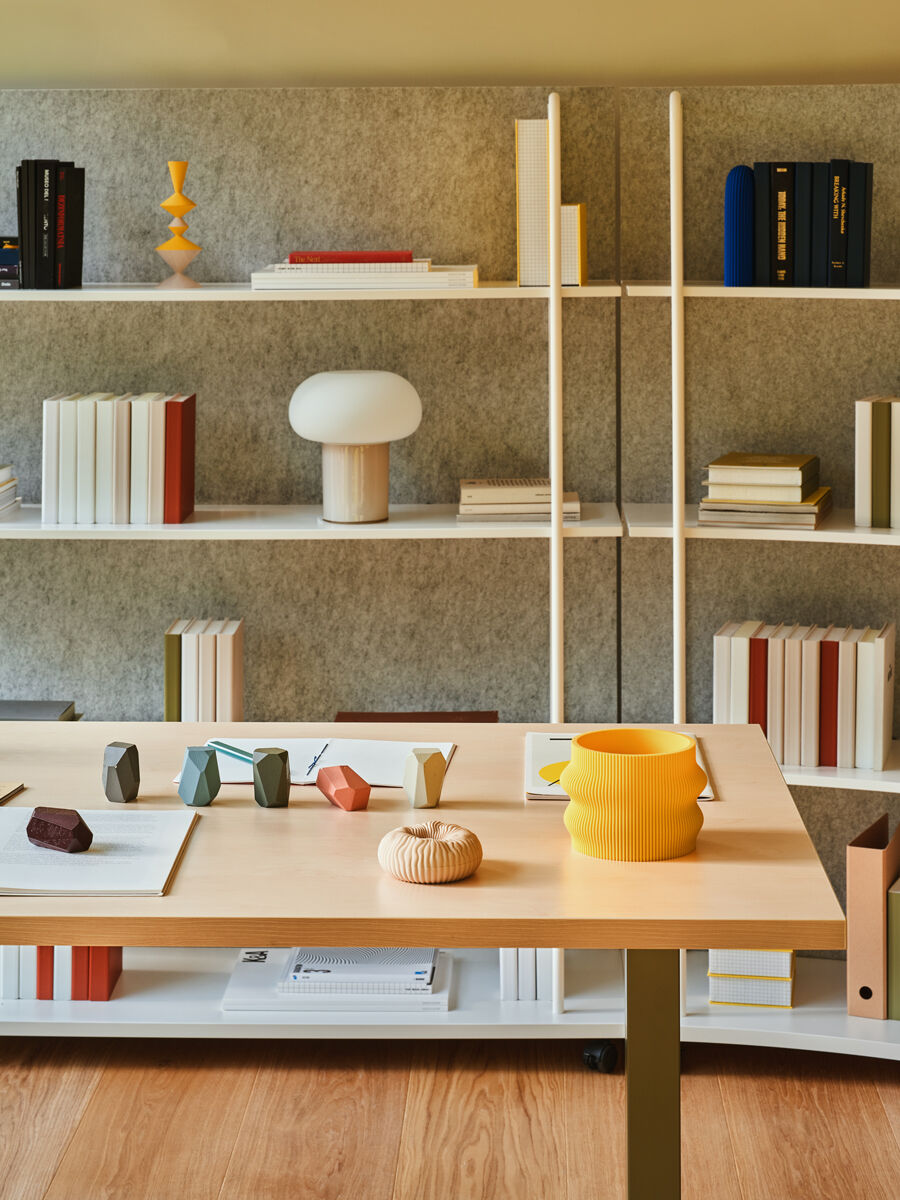 Stalen rek TANCA achterkant van vilt