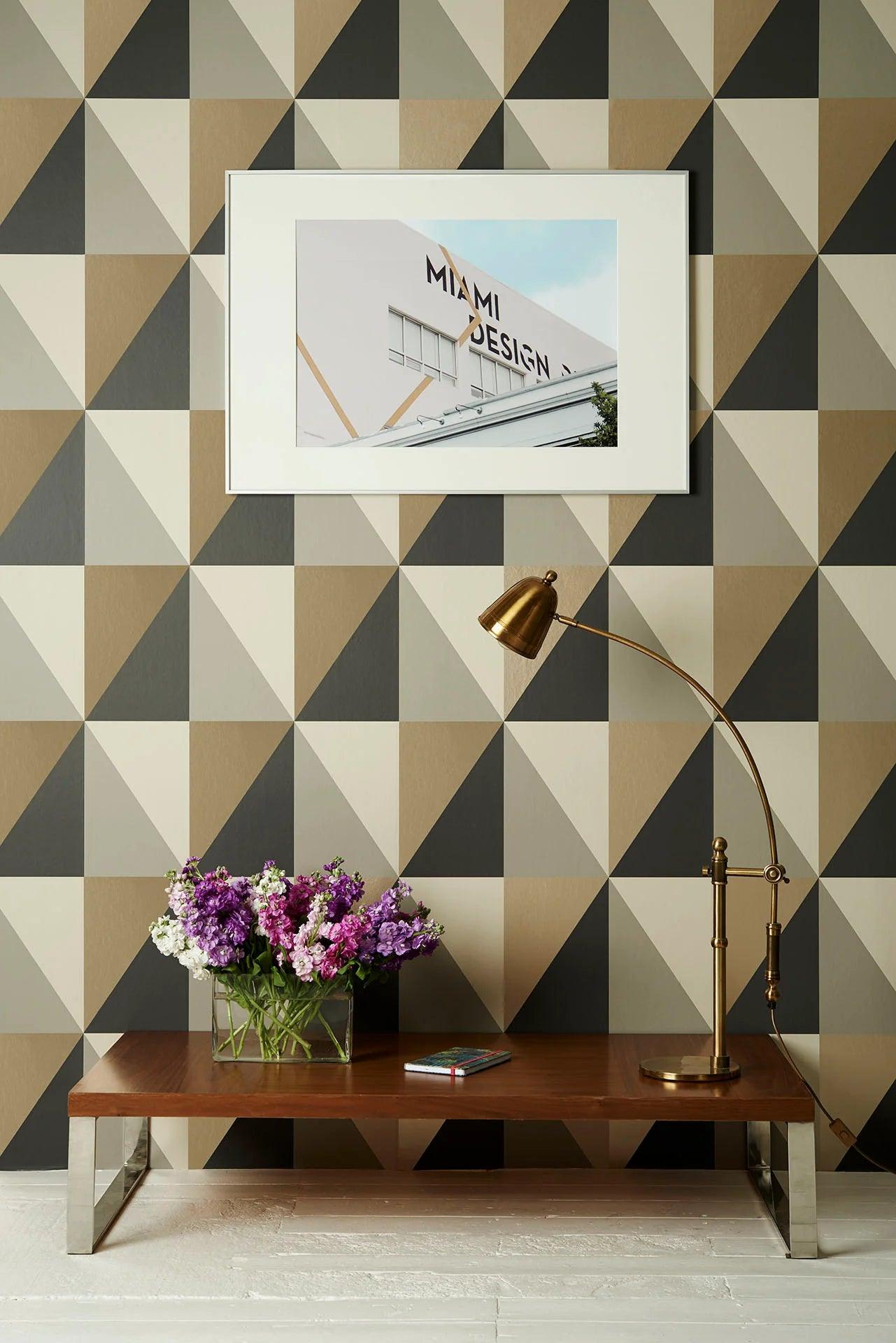 Geometric Pattern Wallpaper with Triangles GEOMETRIC II - Apex Grand Green