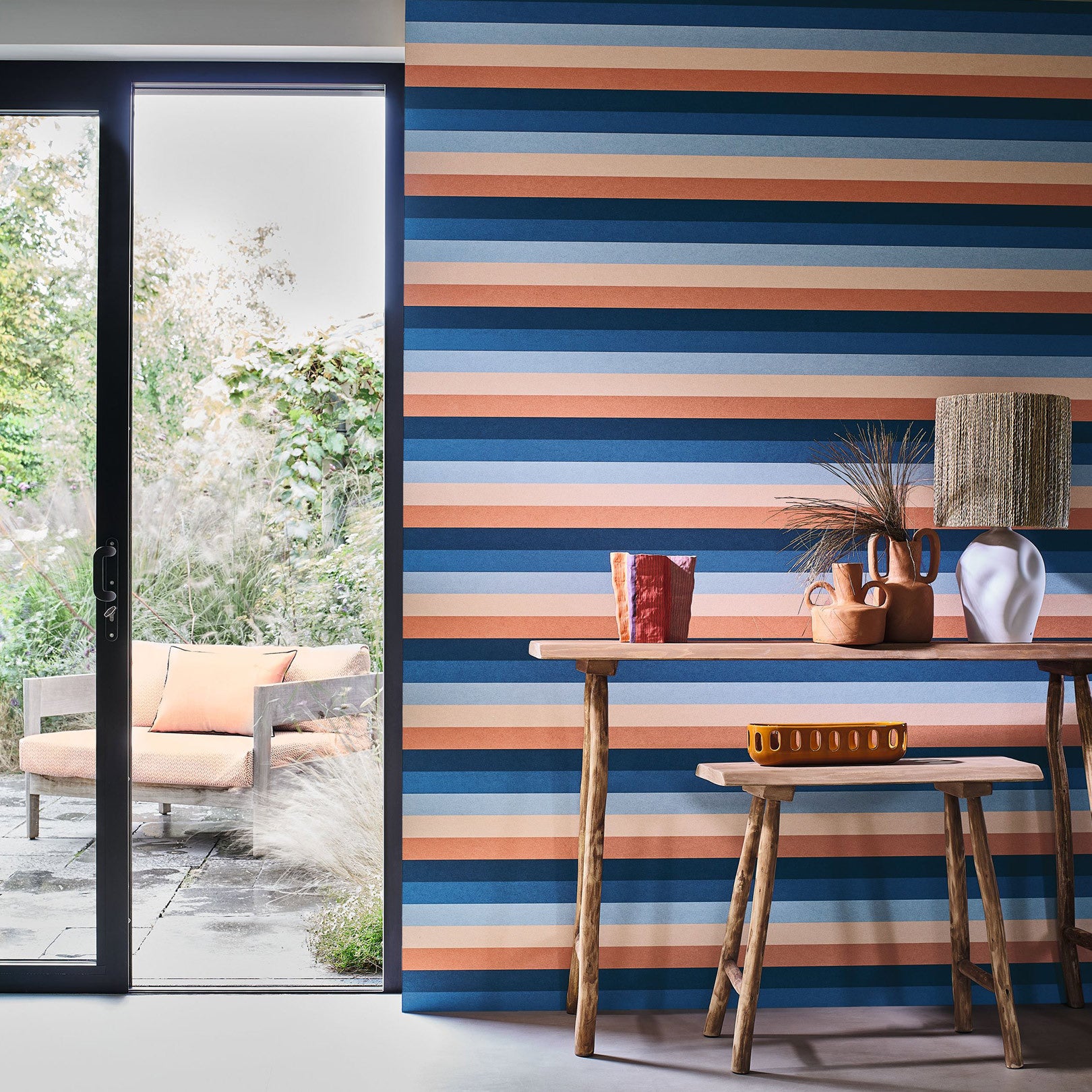 Structuurtapijt met strepen TRANSAT - MARINE/CORAIL marineblauw met koraal