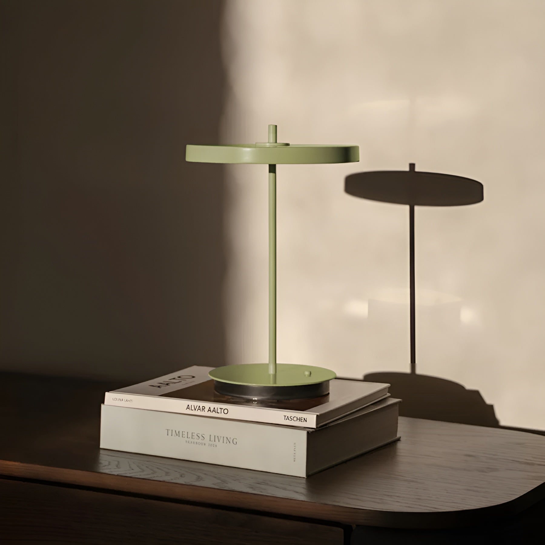 Portable lamp ASTERIA MOVE MONOCHROME green