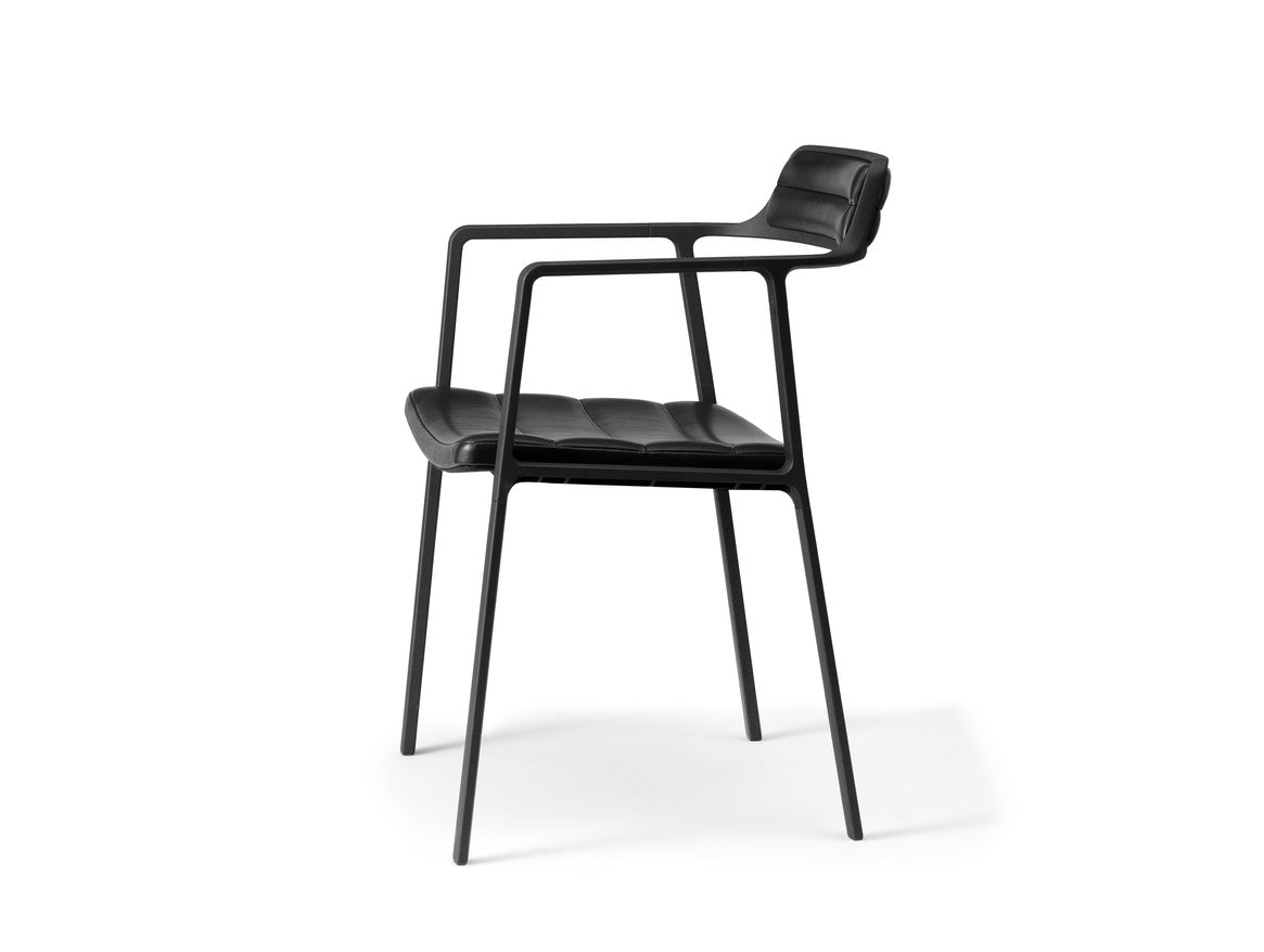 Stuhl 451 schwarze Leder mit schwarzem Metallgestell