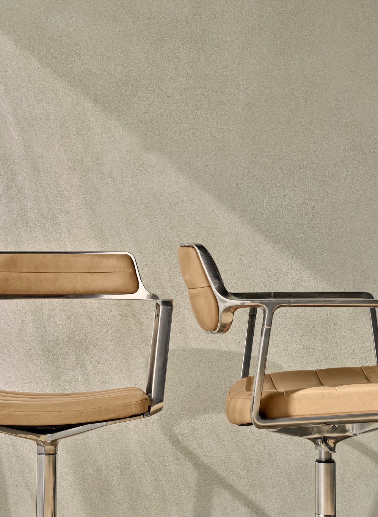 Bureau stoel 452 karamel leer met metalen basis