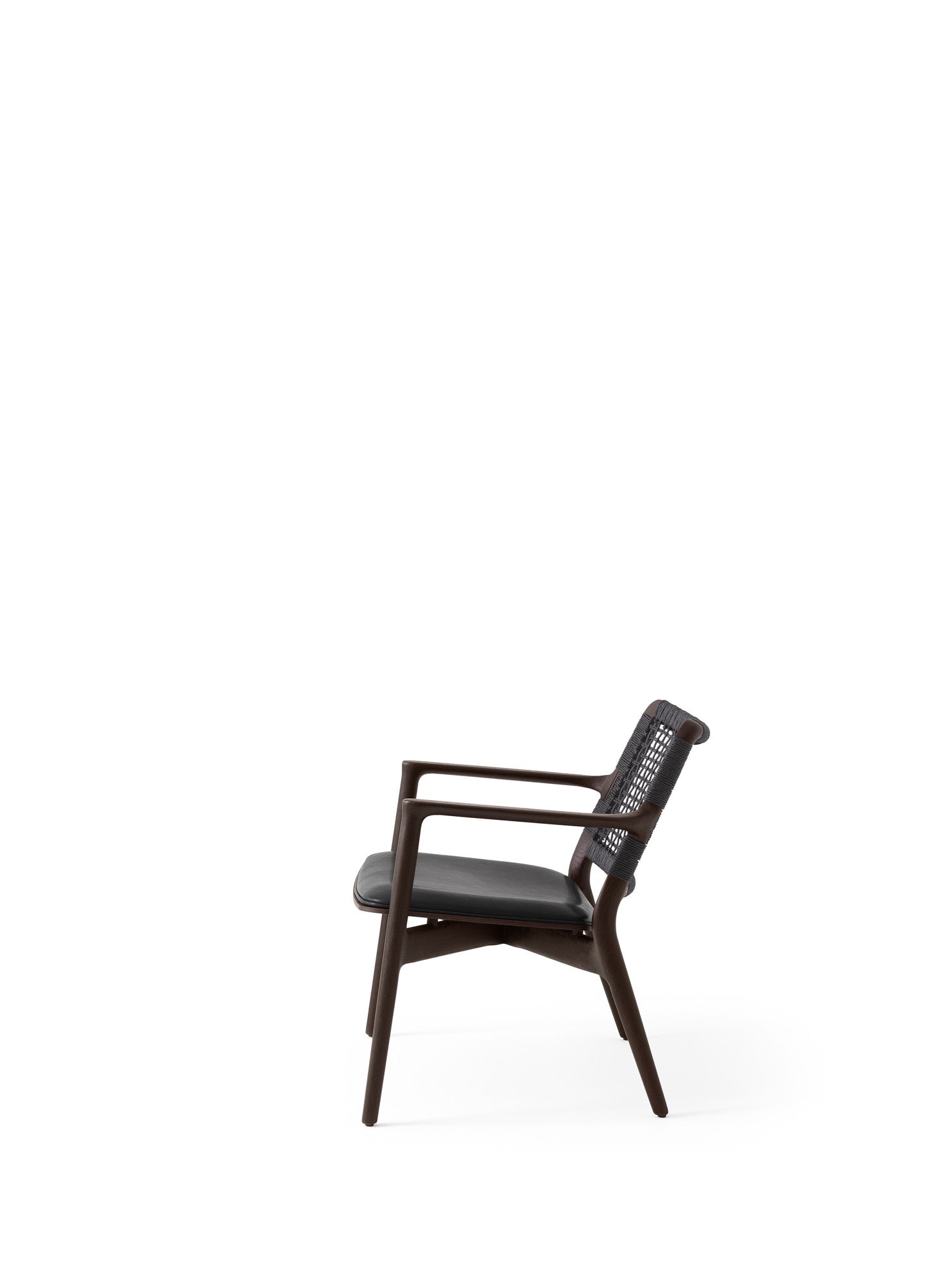 Sessel CABIN schwarze Leder mit dunklem Eichenfuß
