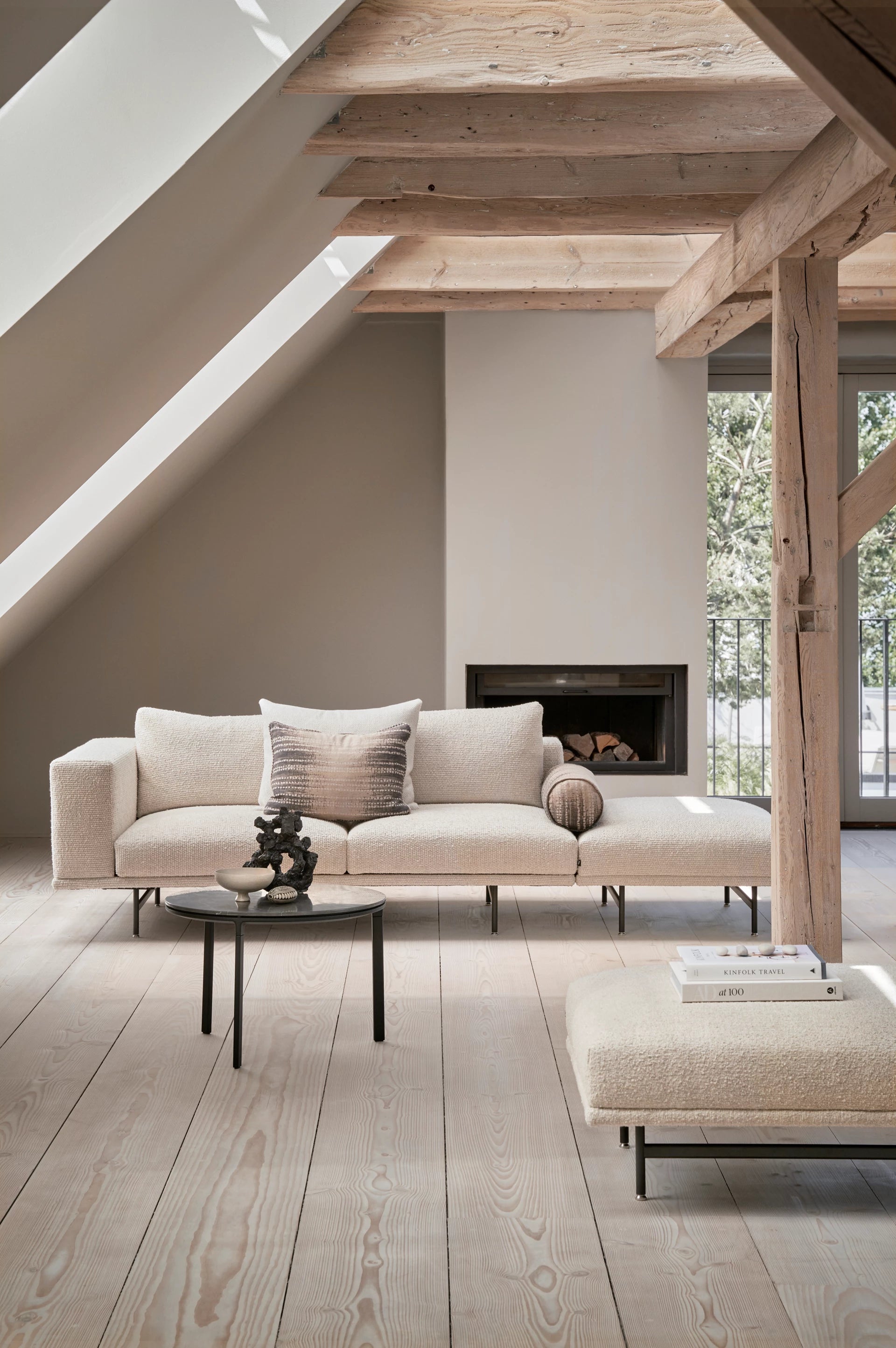 Sofa 3-zits LOFT bruin boucle met zwarte basis