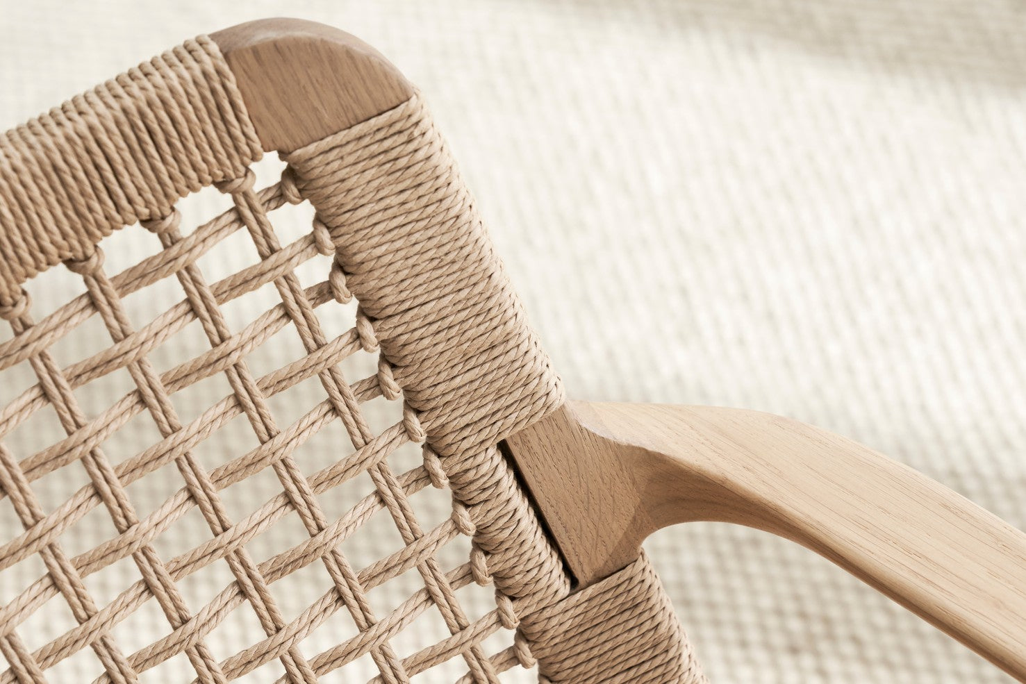Fauteuil CABIN karamelkleurig leer met lichte eiken basis