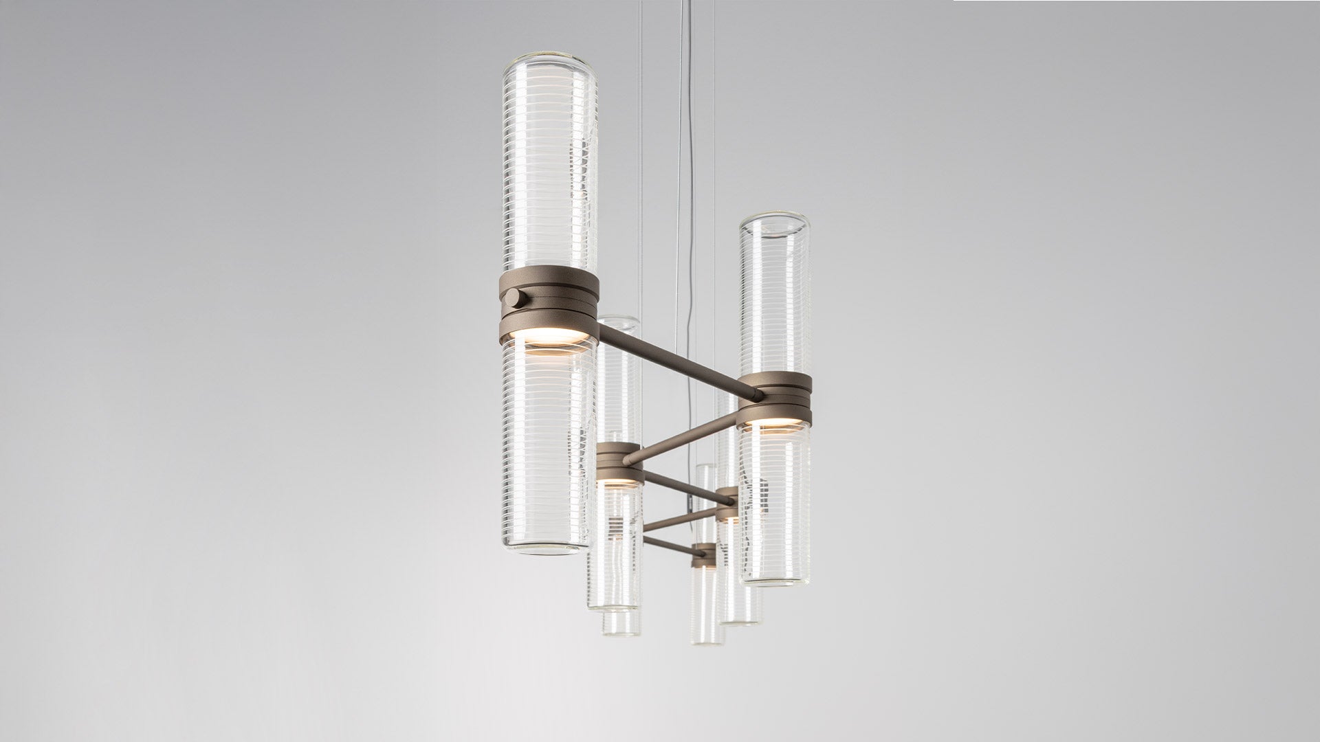 Hanglamp ZEPHYR LINEAR transparant met bruin afwerking