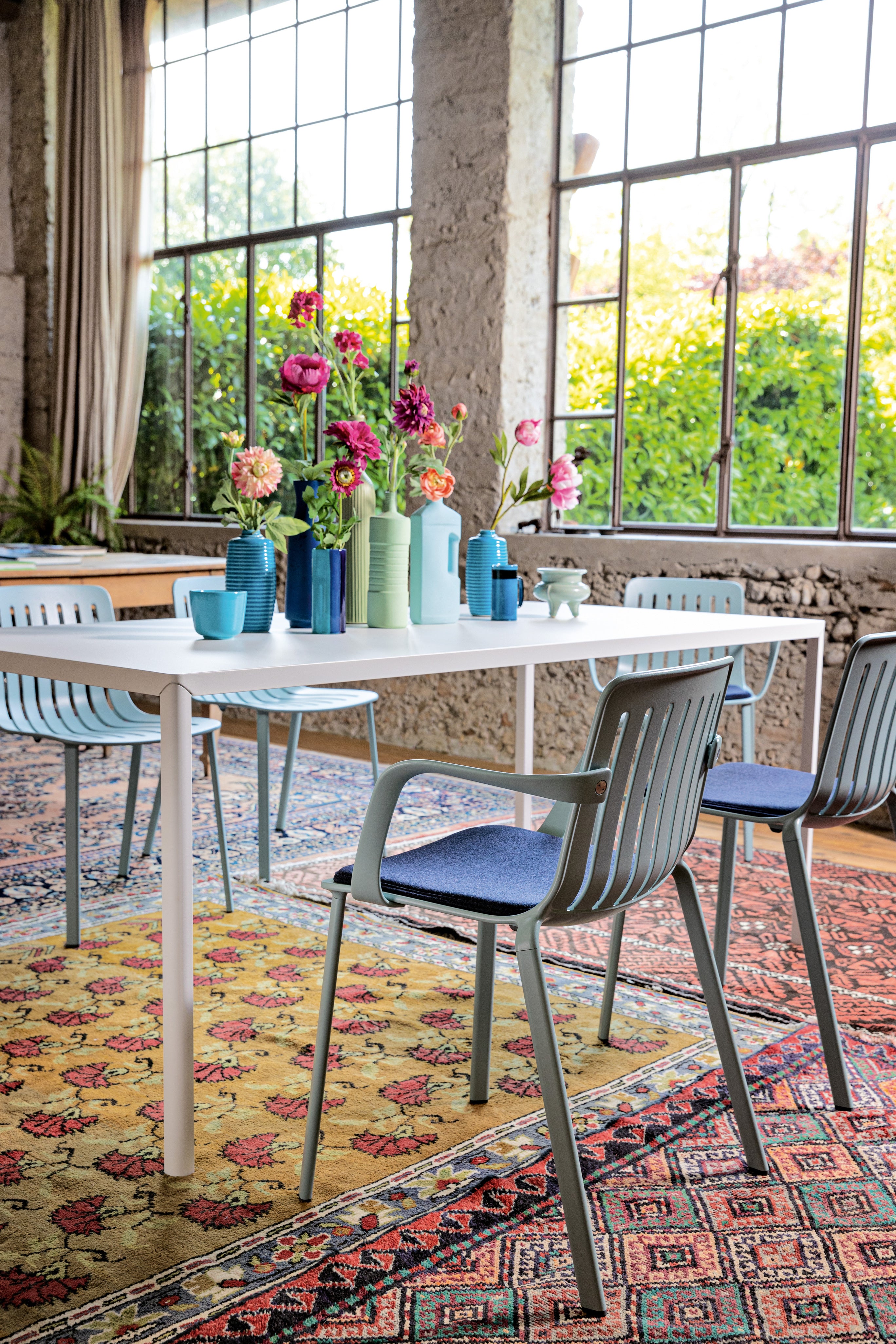 Krzesło zewnętrzne z podłokietnikami PLATO zielony Magis    Eye on Design